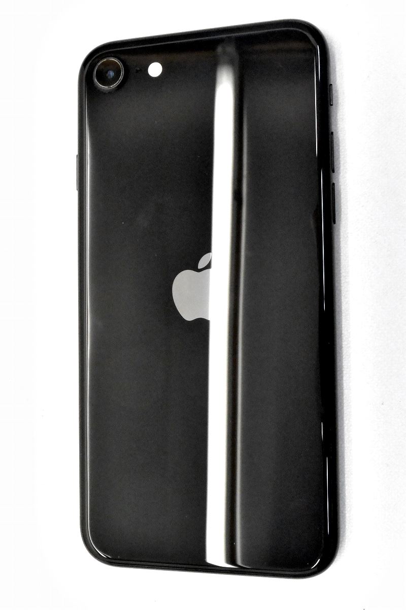 白ロム SIMフリー docomo SIMロック解除済 Apple iPhoneSE(第2世代) 64GB iOS18.1.1 ブラック MHGP3J/A 初期化済 【m025762】【中古】【K20250206】