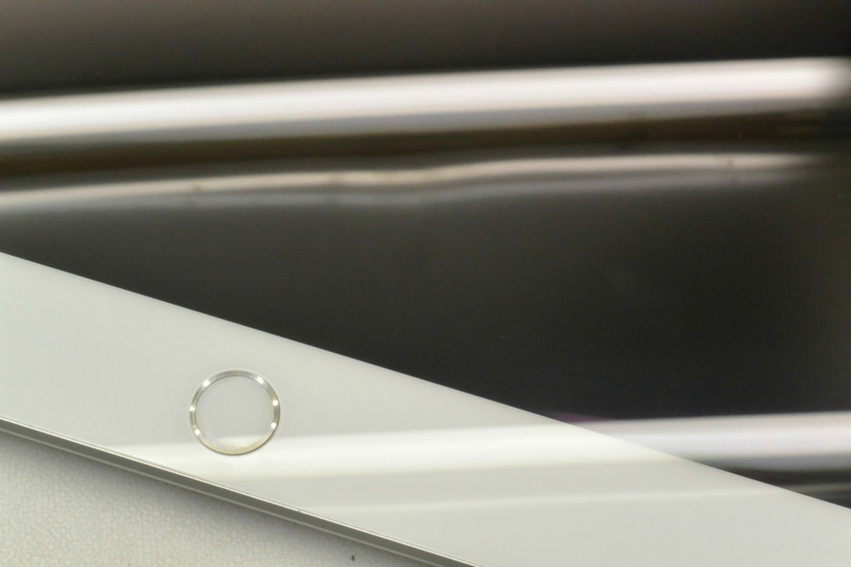 Wi-Fiモデル Apple iPad6 Wi-Fi 32GB iPadOS17.7.5 シルバー MR7G2J/A 初期化済 【m026071】【中古】【K20250226】 - Image 3