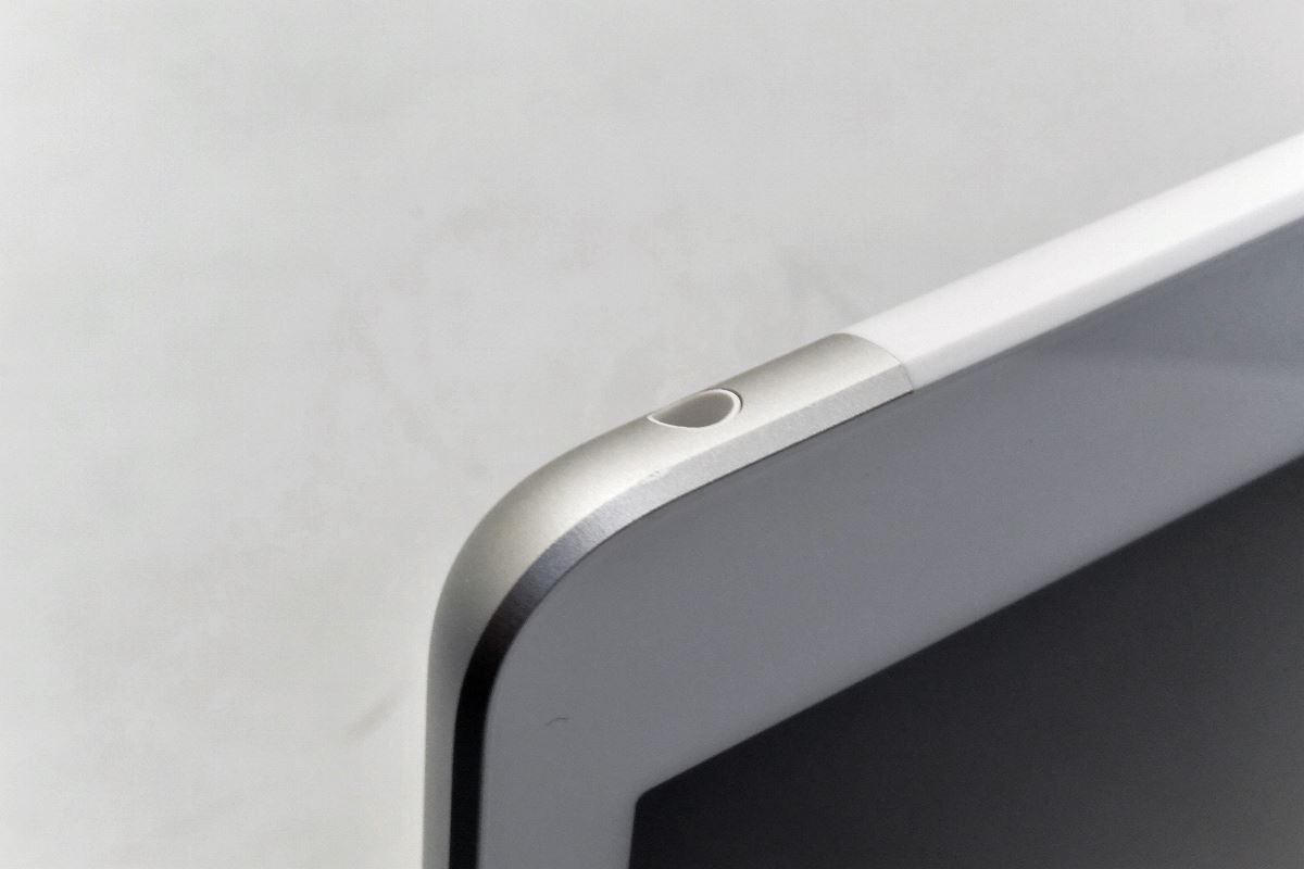 白ロム SIMフリー docomo SIMロック解除済 Apple iPad5 Wi-Fi+Cellular 32GB iPadOS16.7.11 シルバー MP1L2J/A 初期化済 【m026768】【中古】【K20250520】