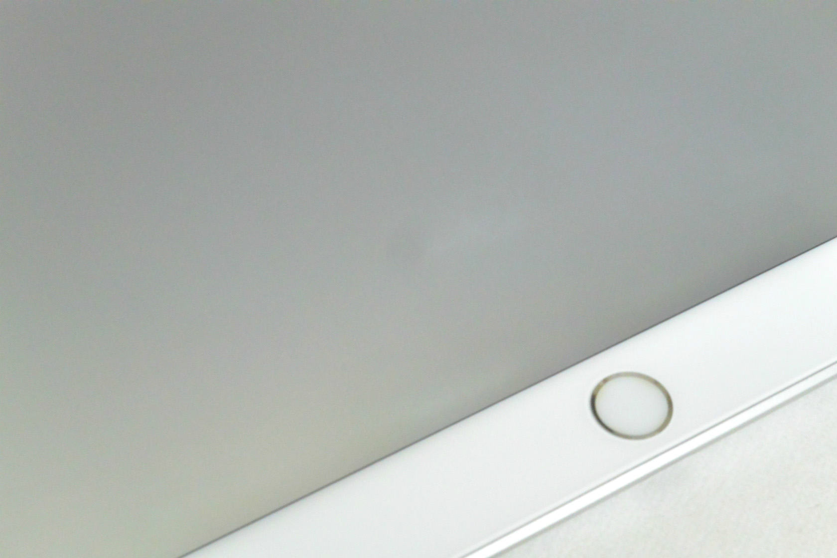 Wi-Fiモデル Apple iPad Air3 Wi-Fi 256GB iPadOS18.5 Silver MUUR2J/A 初期化済 【m027503】【中古】【K20250728】 - Image 3