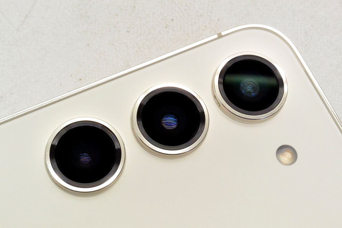 白ロム au SIMフリー SAMSUNG Galaxy S23 256GB Android15 クリーム SCG19 初期化済 【m027787】【中古】【K20250818】