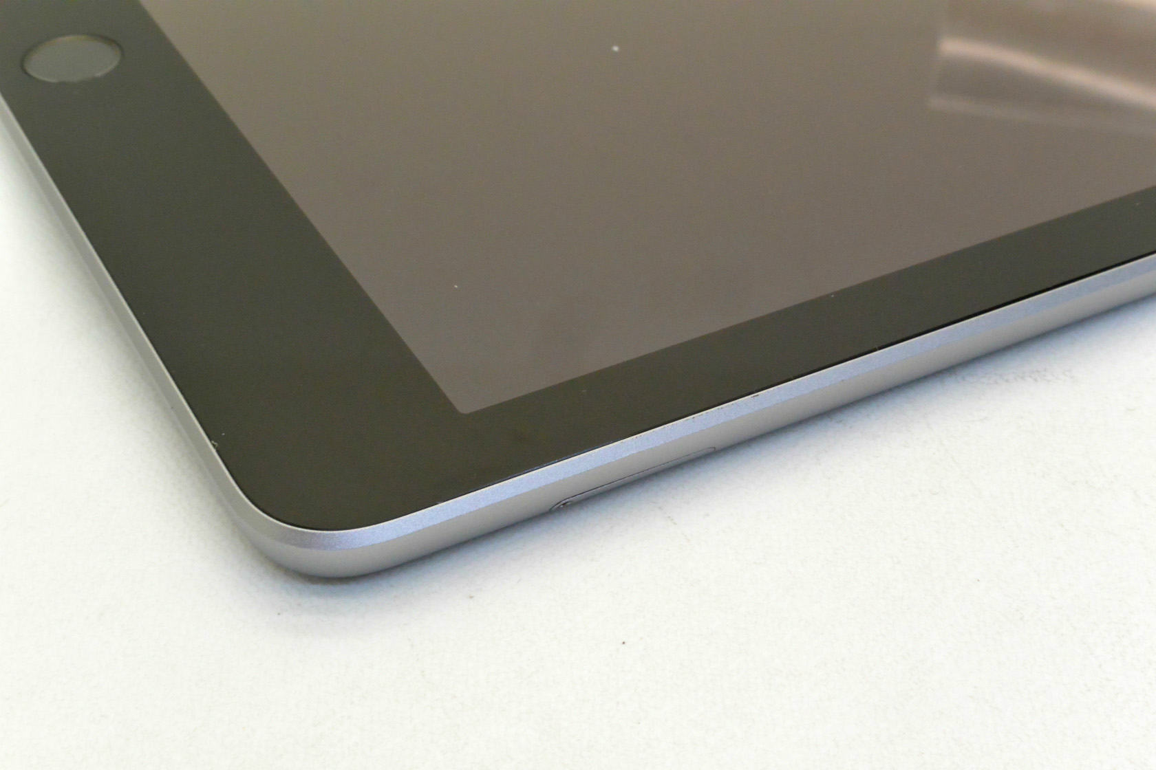 白ロム au SIMロックあり Apple iPad5 Wi-Fi+Cellular 32GB iPadOS16.7.11 スペースグレイ NP1J2J/A 初期化済 【m028043】【中古】【K20250912】 - Image 3