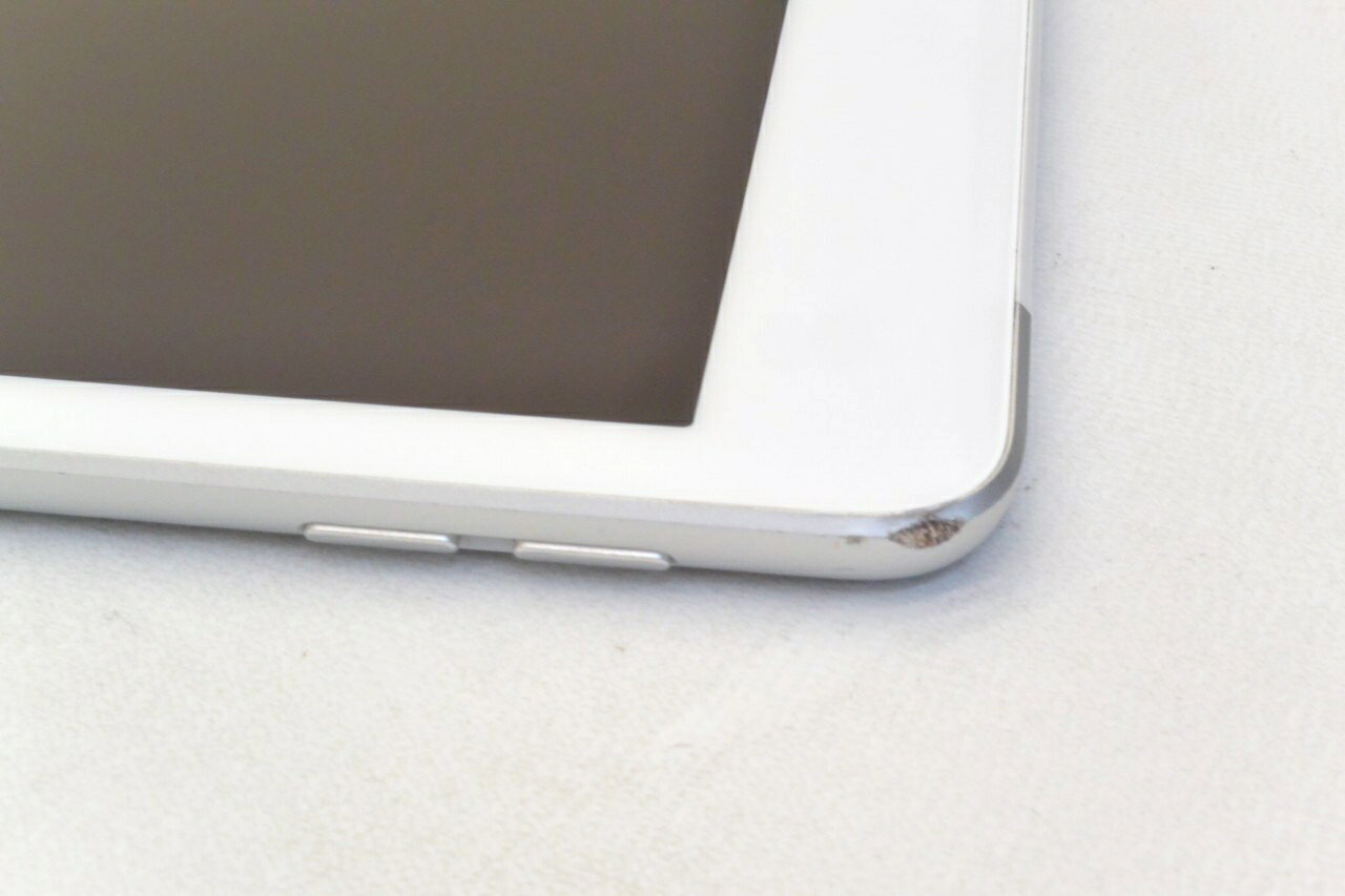白ロム SIMフリー au SIMロック解除済 Apple iPad7 Wi-Fi+Cellular 32GB iPadOS18.7.4 シルバー MW6C2J/A 初期化済 【m029694】【中古】【K20260202】 - Image 3