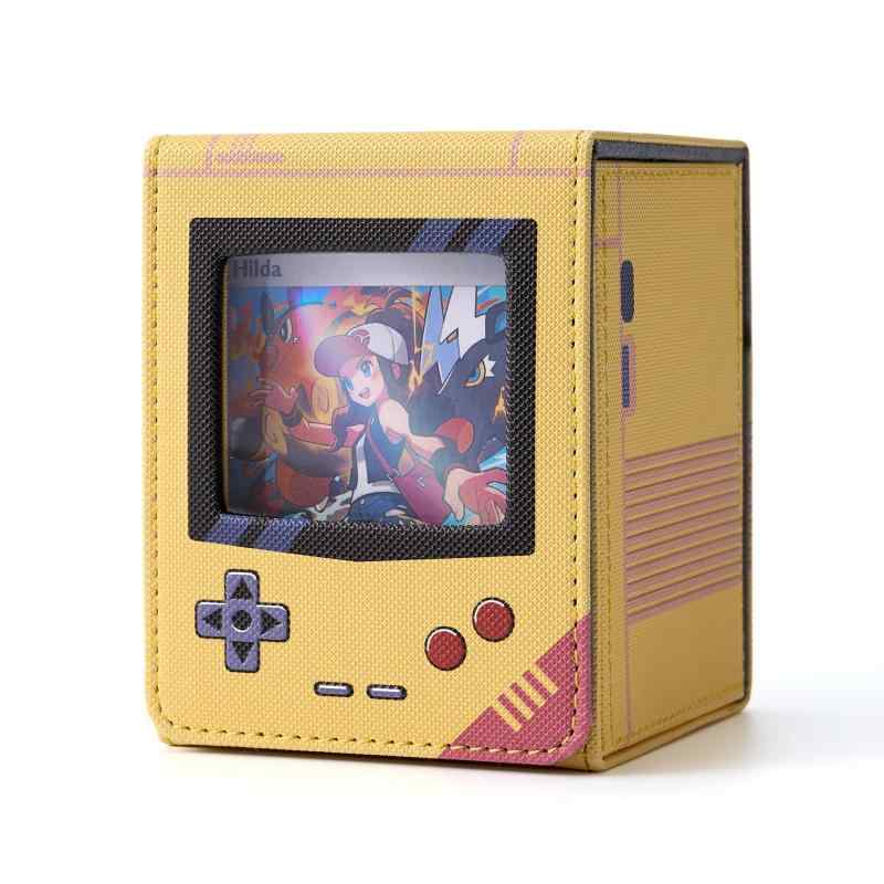 乐天商城 - デッキケース トレカケース ゲーム機型 推し窓 ディスプレイウィンドウ 100枚収納 二重 三重スリーブ対応 縦入れ 仕切り2つ付き 革 かわいい