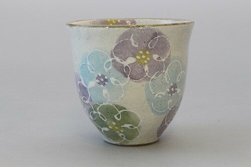 日本製 一珍花想い 湯呑（青） 3点セット 花柄 美濃焼 ゆのみ コップ 国産 レトロ 小ぶり コンパクト 和風 和モダン 和食器 和テイスト かわいい おしゃれ