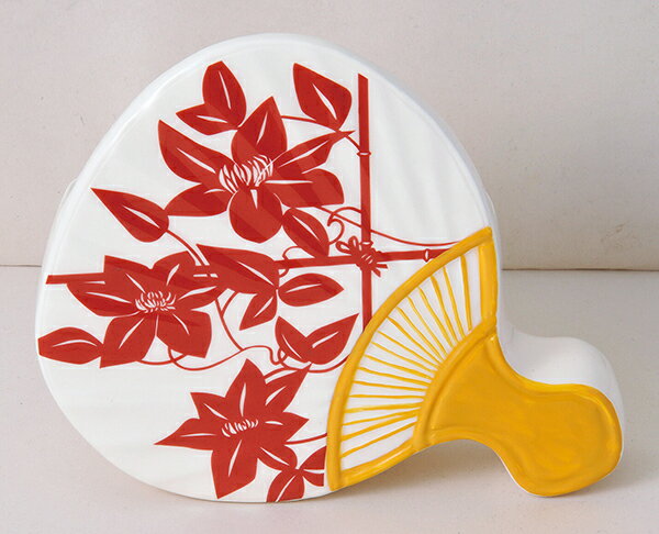 うちわ 蚊遣器（てっせん花・赤） 蚊遣り器 蚊取り線香入れ おしゃれ 陶器 シンプル かわいい 和風 和モダン 和雑貨 置物 飾り物 オブジェ 置き物 レトロ ズ 可愛い 和テイスト 和室