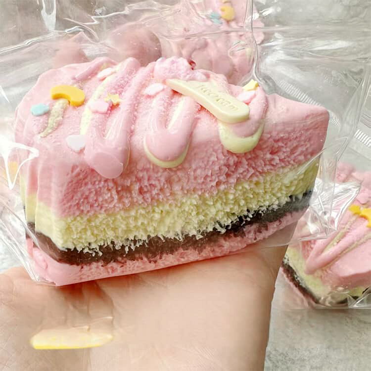 スクイーズ いちごムース もっちり 濃厚 ケーキおもちゃ 食べ物シリーズ スイーツ もちもち 柔らかい シリコーン 握る玩具 ストレス解消 暇つぶし 不安軽減 感覚おもちゃ つぶつぶ感 ぷにぷに ケーキ 食玩 低反発 本物そっくり commonsmarket-10004374 COMMONS MARKET楽天市場店 サンプル画像2