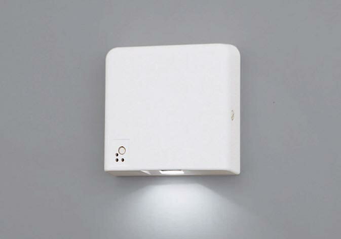 【法人様限定】【FA01520JLE1】パナソニック 壁直付型 LED 客席誘導灯 非常点灯20分間 自己点検機能付 ..