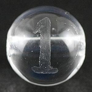 【彫刻ビーズ】水晶 8mm (素彫り) 数字「1」 [1粒売り(バラ売り)] 【パワーストーン 天然石 アクセサリー】