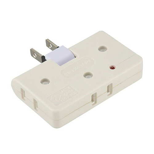 オーム電機 雷ガード付 コーナータップ 3個口 ホワイト 00-6967(HS-AKS3PBT-W) 取り寄せ商品