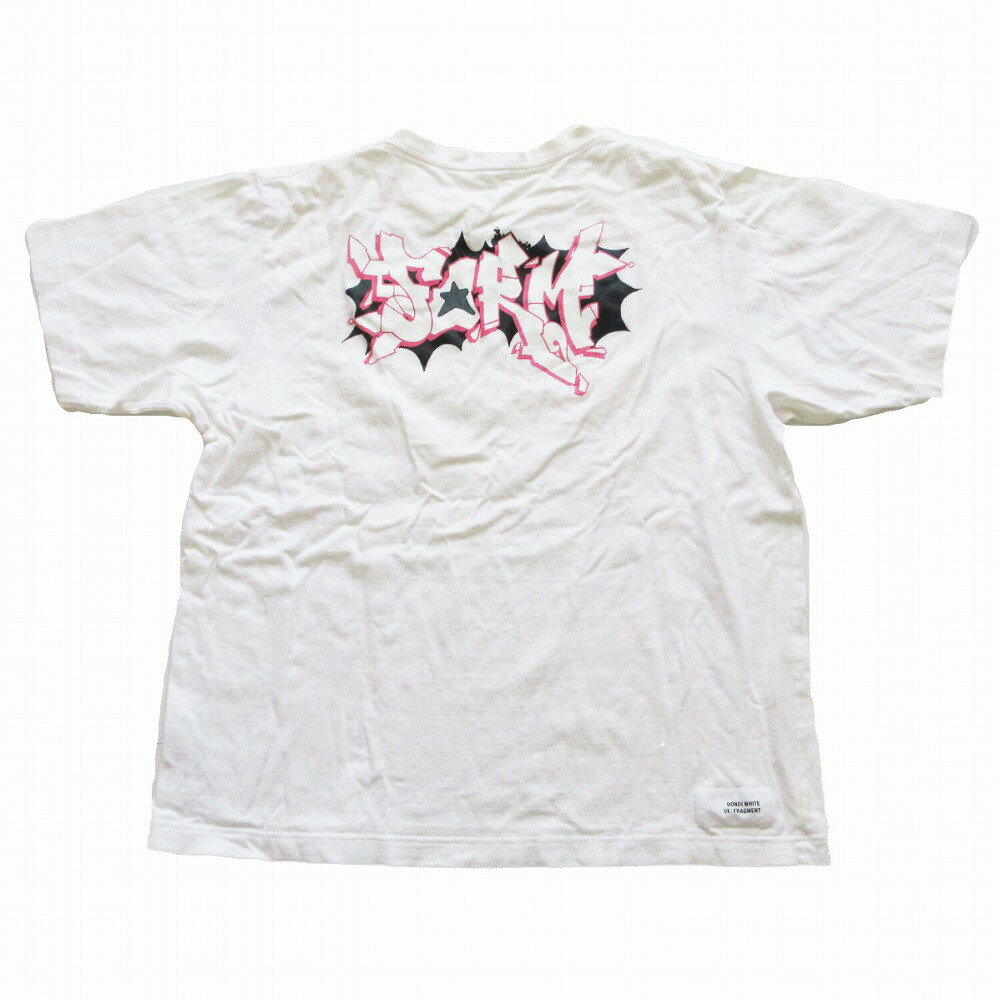 Rakuten - uniform experiment ユニフォームエクスペリメント FRAGMENT フラグメント 半袖Tシャツ DONDI WHITE / S/S GRAFFITI WIDE TEE グラフィティ ロゴ プリント ホワイト 3【L】 メンズ 【中古】