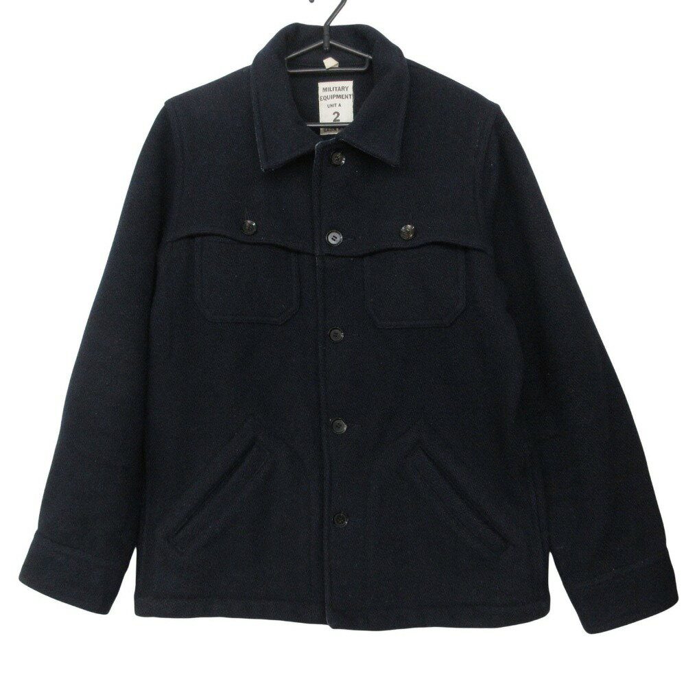 商品名 GAIJIN MADE ガイジンメイド ブルゾン CPO 5ボタン ウール ジャケット アウター ネイビー 2【M】 メンズ 【中古】 表記サイズ 2（M） 実寸サイズ 【肩幅】約41cm 【着丈】約65.5cm 【身幅】約49cm 【袖丈】約62cm 素材 【画像参照】 色 ネイビー ※照明や撮影環境、お使いのモニター設定状況により 実物とお色が違って見える場合がございます。 予めご了承下さい。 状態ランク AB 状態説明 ◆外側◆ ・裾：糸のほつれ ・全体：毛羽立ち 上記記載のダメージ等がありますが、その他に目立ったダメージはなく、問題なくご使用いただける商品です。※あくまでも中古品ですので掲載写真や記載内容をご確認いただき、ご理解の上ご購入ください。中古品を扱っているため、元の商品のデザインや形状が全て把握できかねますので、予めご了承下さい。 付属品 付属品なし。 状態ランクについて 注意事項 ・弊社の取り扱っているすべてのお品物は顧客様からの買取・ブランド品専門の古物市場で弊社が正規品と判断したお品物になります。 ・弊社では仕入れ後の検品でも再度商品一点一点の真贋を確認し、正規品と判断したお品物ののみを取り扱っております。 ・それでも万が一、お客様が購入後に偽物と判断された場合はその理由と根拠をご提示いただければ商品代金と送料を全額ご返金致しますので安心してご購入下さい。 ・付属品は写真に写っているものが全てになります。画像は実物を撮影していますのでご安心ください。 ・商品画像はできる限り現品を再現するように心がけておりますが、ご利用のモニターにより実物と多少異なる場合がございます。 ・他サイトにて販売している商品です。多少のお時間差にて欠品になることもございます。予めご了承頂ますようお願い致します。 ・古着に関して、商品チェックは行っておりますが、記載以外に細かい汚れやダメージ等がある場合もございます。特に中古衣類は見る方によって状態の価値観が異なりますので、トラブルを避けるため、神経質な方や完璧な商品を求められる方はご注文をお控えくださいますようお願い申し上げます。 ・本商品は商品登録後、畳んだ状態で袋に入れて保管しています。 ・保管期間によってはシワや型崩れが発生する可能性がございますので、ご了承ください。 ・弊社及び提携先の倉庫の営業日は平日のみになります。 ・土日祝についてはご質問やご相談を頂いても対応できない場合がございますので、ご了承ください。 発送について ・ストア休業日の注文は翌1〜2営業日に発送。 商品についての質問 ・こちらの商品は倉庫にて保管しております。ご質問を頂いた際、お時間をいただく場合がございますのでご了承ください。