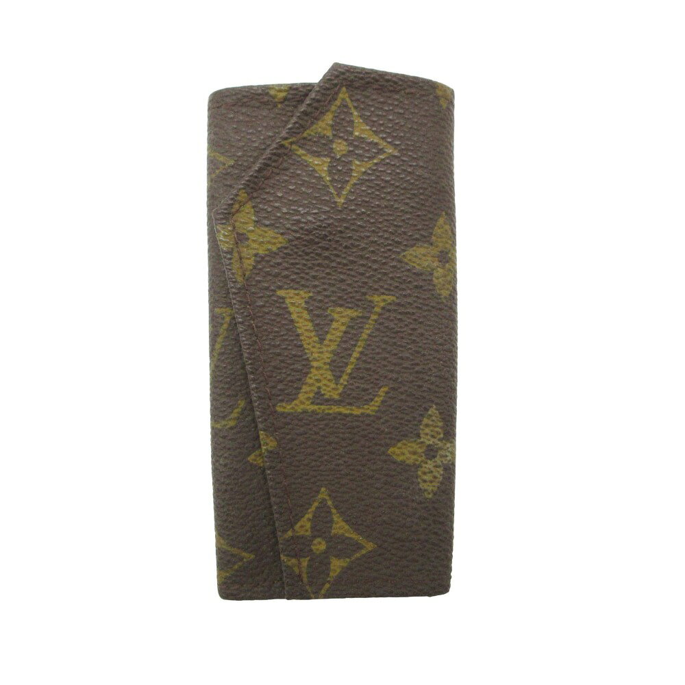 商品名 LOUIS VUITTON ルイ・ヴィトン キーケース ヴィンテージ オールド モノグラム ミュルティクレ 4連 ブラウン メンズ レディース 【中古】 LOUIS VUITTON Key holder Vintage Old Monogram Multicles 4-row Brown MENS LADYS 【Used item】 実寸サイズ 【幅】約5cm 【高さ】約10cm 【マチ】約5cm 素材 【画像参照】 色 ブラウン 注：照明や撮影環境、お使いのモニター設定状況により 実物とお色が違って見える場合がございます。 予めご了承下さい。 状態ランク AB 状態説明 ■外側■ ・表面：小キズ ■内側・その他■ ・内側：剥がれ、色褪せ 上記記載のダメージ等がありますが、その他に目立ったダメージはなく、問題なくご使用いただける商品です。※あくまでも中古品ですので掲載写真や記載内容をご確認いただき、ご理解の上ご購入ください。中古品を扱っているため、元の商品のデザインや形状が全て把握できかねますので、予めご了承下さい。 付属品 付属品なし。 仕様 【開閉式】スナップボタン 【フックの数】4ヶ 状態ランクについて 注意事項 ・弊社の取り扱っているすべてのお品物は顧客様からの買取・ブランド品専門の古物市場で弊社が正規品と判断したお品物になります。 ・弊社では仕入れ後の検品でも再度商品一点一点の真贋を確認し、正規品と判断したお品物ののみを取り扱っております。 ・それでも万が一、お客様が購入後に偽物と判断された場合はその理由と根拠をご提示いただければ商品代金と送料を全額ご返金致しますので安心してご購入下さい。 ・付属品は写真に写っているものが全てになります。画像は実物を撮影していますのでご安心ください。 ・商品画像はできる限り現品を再現するように心がけておりますが、ご利用のモニターにより実物と多少異なる場合がございます。 ・他サイトにて販売している商品です。多少のお時間差にて欠品になることもございます。予めご了承頂ますようお願い致します。 ・古着に関して、商品チェックは行っておりますが、記載以外に細かい汚れやダメージ等がある場合もございます。特に中古衣類は見る方によって状態の価値観が異なりますので、トラブルを避けるため、神経質な方や完璧な商品を求められる方はご注文をお控えくださいますようお願い申し上げます。 ・本商品は商品登録後、畳んだ状態で袋に入れて保管しています。 ・保管期間によってはシワや型崩れが発生する可能性がございますので、ご了承ください。 ・弊社及び提携先の倉庫の営業日は平日のみになります。 ・土日祝についてはご質問やご相談を頂いても対応できない場合がございますので、ご了承ください。 発送について ・ストア休業日の注文は翌1〜2営業日に発送。 商品についての質問 ・こちらの商品は倉庫にて保管しております。ご質問を頂いた際、お時間をいただく場合がございますのでご了承ください。