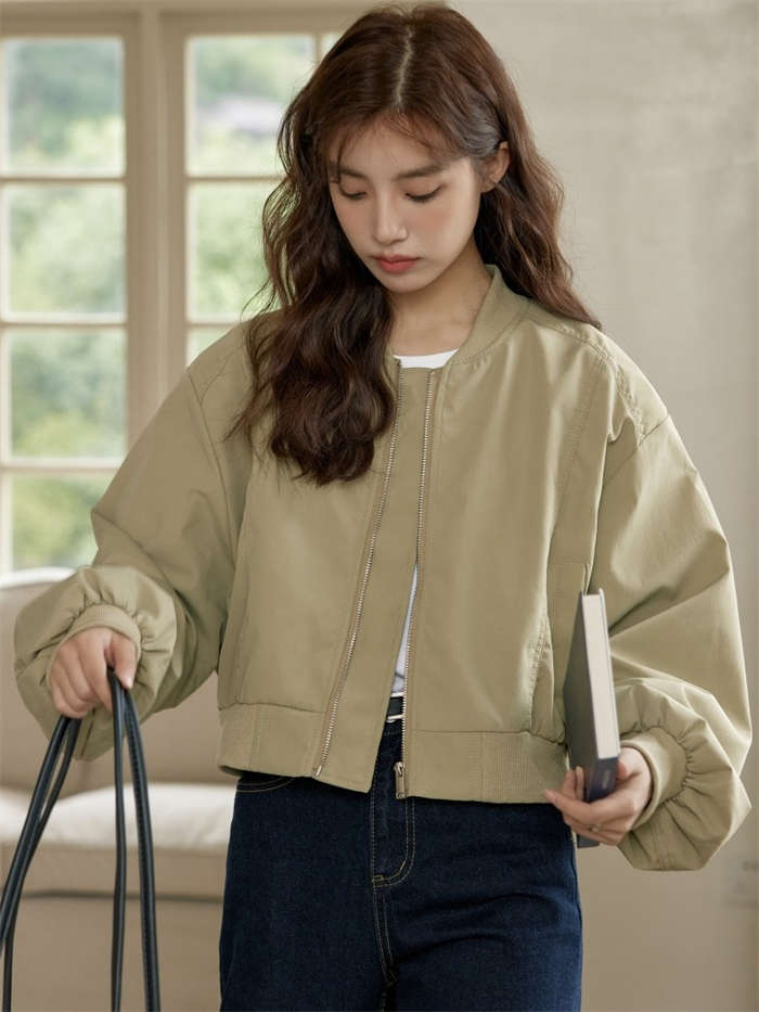 アウター ブルゾン MA-1 レディース 春秋 ma1 ma-1 ミリタリー ジャケット きれいめ 軽い ショート丈 大きいサイズ エムエーワン 上着 ジャンパー ライトアウター ミリタリーテイスト 秋ジャケット コート 長袖 羽織 はおり ボリューム袖 裏地付き ゆったり 中綿なし