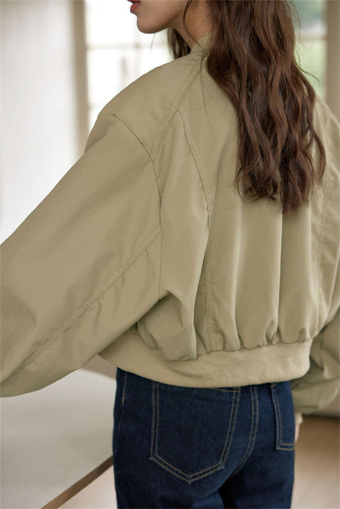 アウター ブルゾン MA-1 レディース 春秋 ma1 ma-1 ミリタリー ジャケット きれいめ 軽い ショート丈 大きいサイズ エムエーワン 上着 ジャンパー ライトアウター ミリタリーテイスト 秋ジャケット コート 長袖 羽織 はおり ボリューム袖 裏地付き ゆったり 中綿なし