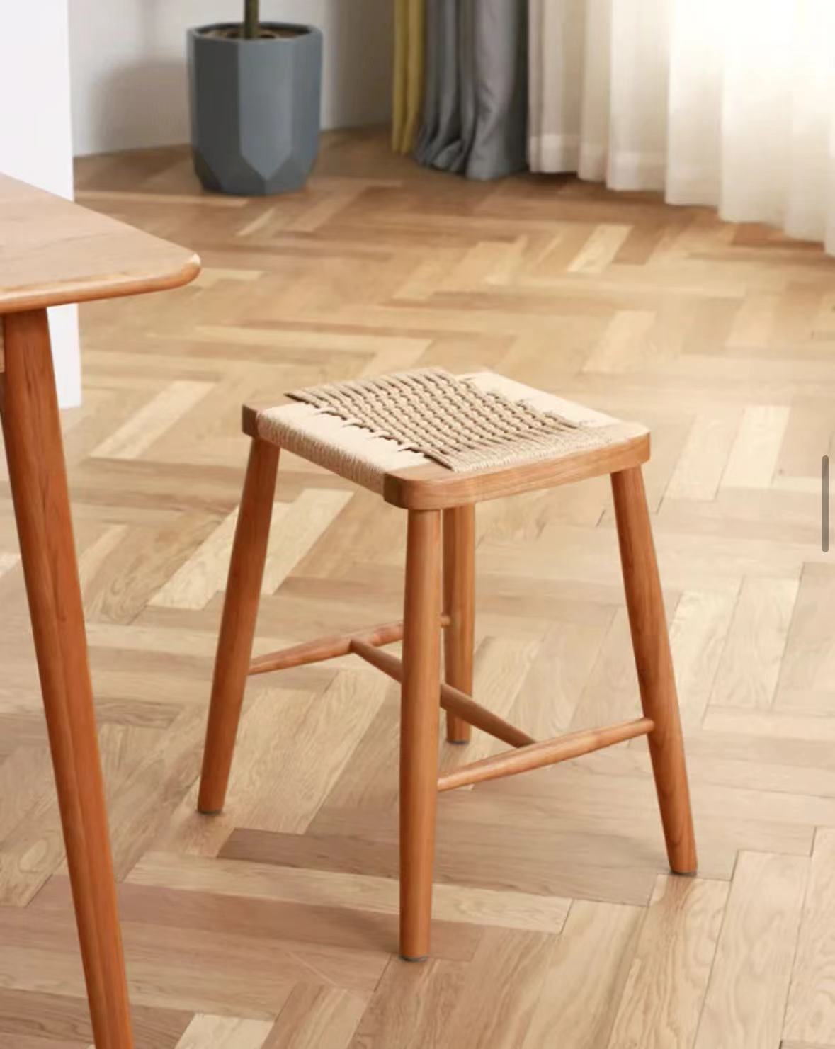 【送料無料】オリジナル ウッドスツール【 フォレスト シリーズ 】編み込み 北欧 木製 ウッド 無垢材 椅子 イス チェア おしゃれ 北欧風 ダイニング 一人暮らし オシャレ 女性 脚付き ブラウン 小さい 三脚 ミニマリスト ナチュラル インテリア スツール 無垢家具 [3]