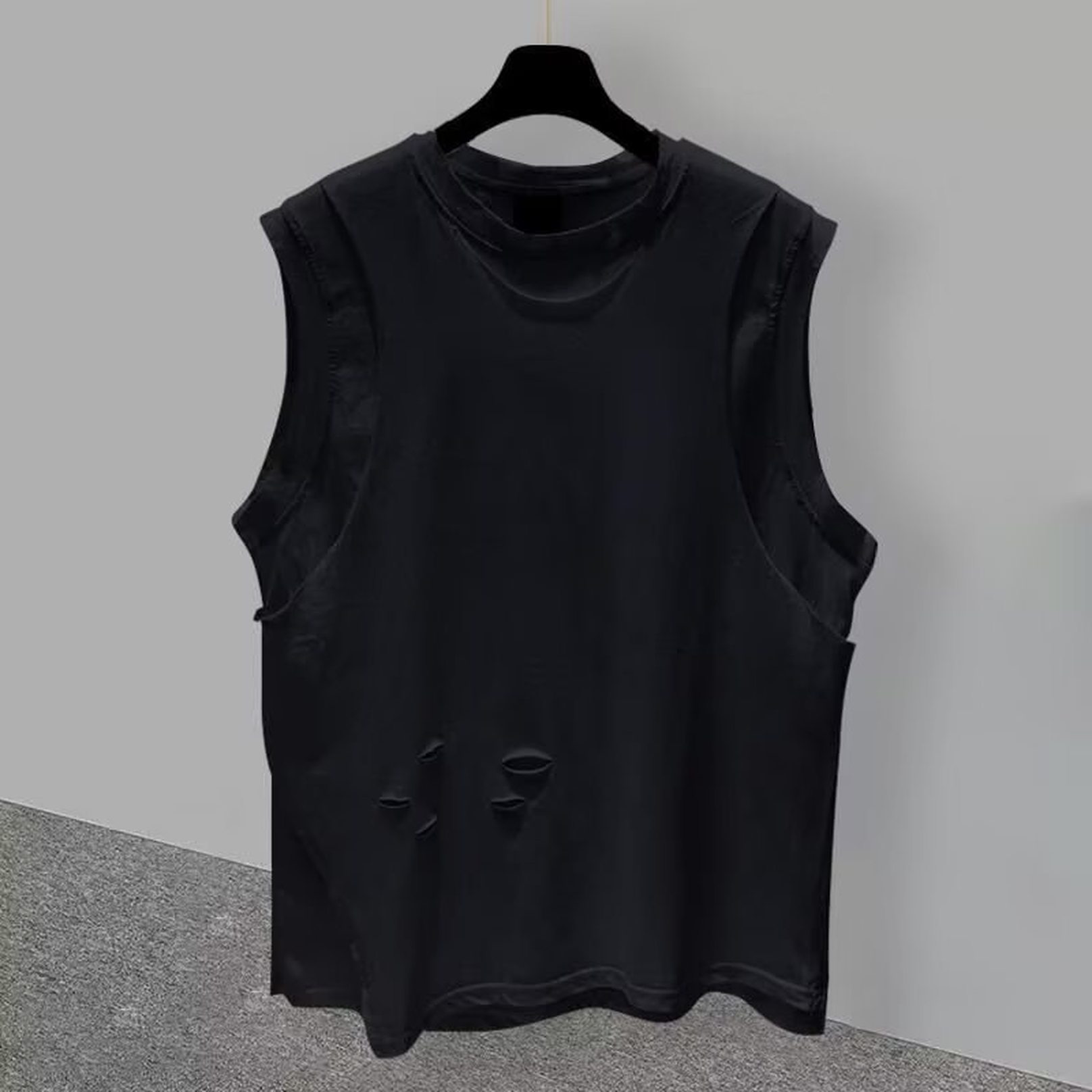 Rakuten - タンクトップ メンズ ノースリーブ ダメージ加工 Tシャツ ゆったり オーバーサイズ クルーネック カジュアル ストリート系 夏服 無地 涼しい 通気性 インナー トップス