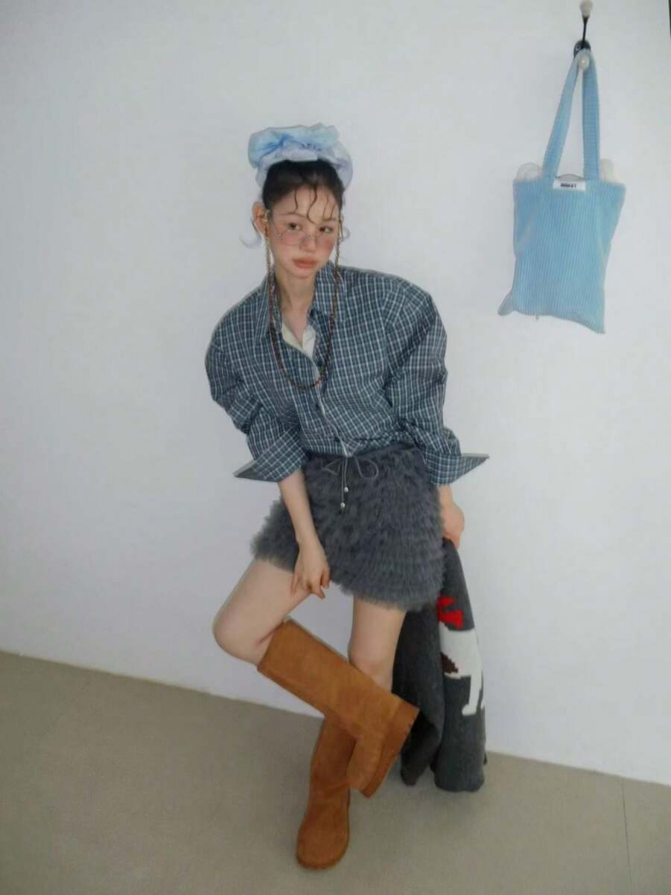 【重ね着風】 チェックシャツ ブラウス レディース 長袖 フェイクレイヤード トップス チェック柄 裾フリル 切り替え 配色 襟付き 異素材 チュニック 体型カバー 着痩せ 二の腕カバー ゆったり 楽ちん 大人可愛い きれいめ カジュアル レトロ 韓国ファッション 秋 冬 3