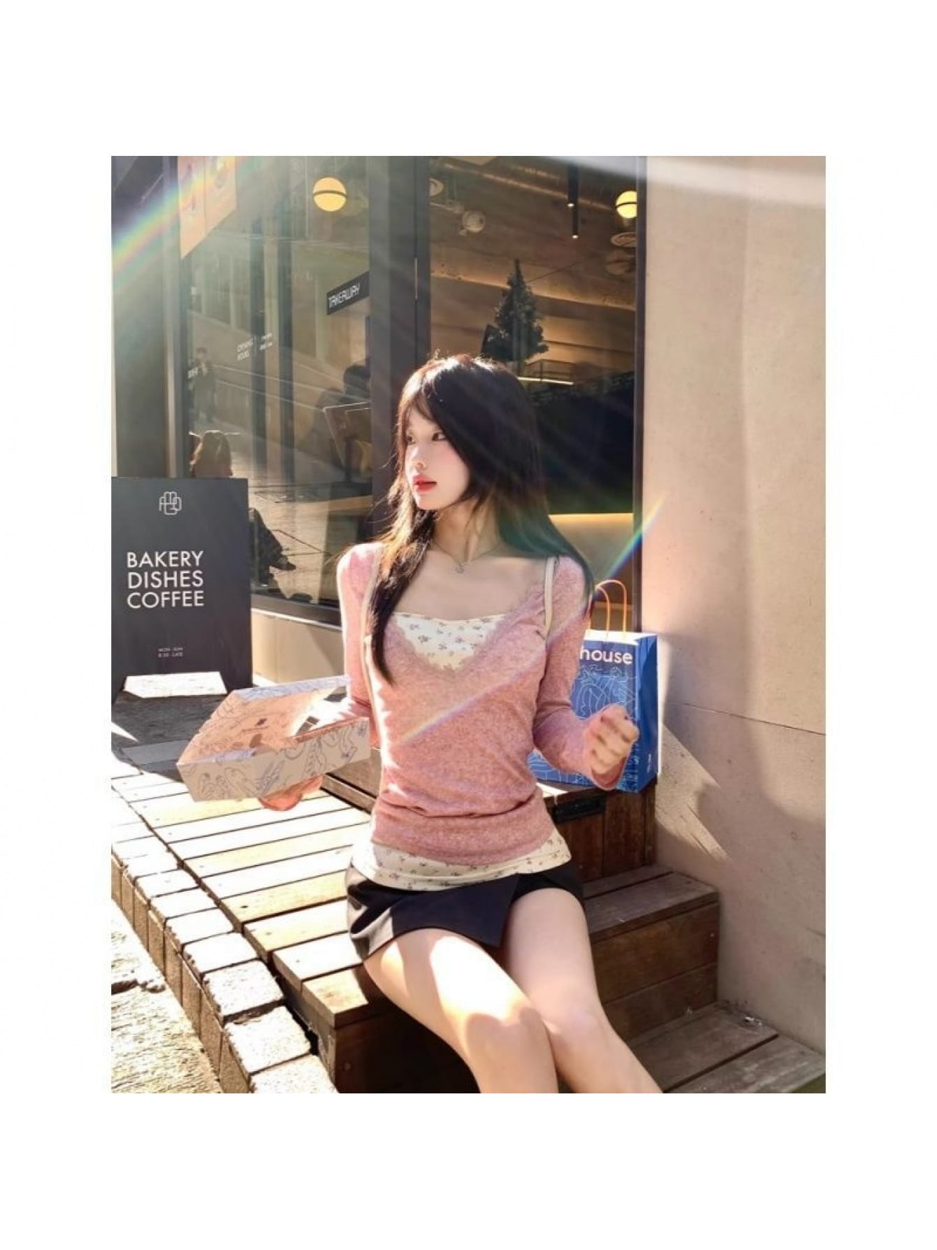 Rakuten - 【重ね着風】 レース トップス レディース カットソー 花柄 Vネック 長袖 Tシャツ ロンT フェイクレイヤード 春 秋 冬 タイト スリム 着痩せ 細見え 大人可愛い きれいめ フェミニン 韓国ファッション カジュアル 重ね着 10代 20代 30代 デート 通学 小花柄 ガーリー