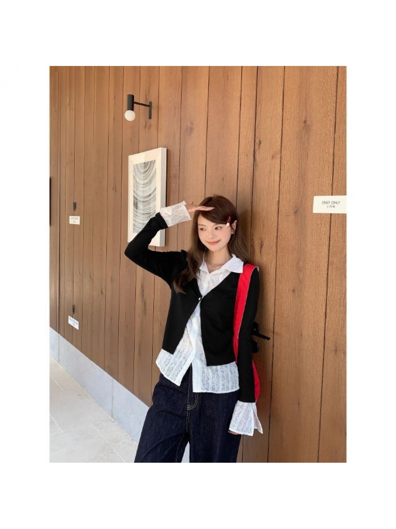 Rakuten - 【レイヤード風】トップス レディース 長袖 カットソー フェイクレイヤード 重ね着風 ブラウス シャツ 襟付き 切り替え レース ベルスリーブ 袖フリル 袖コンシャス 着痩せ 細見え 体型カバー 韓国ファッション 大人可愛い キレイめ オフィス 通勤 OL 春 秋 カジュアル