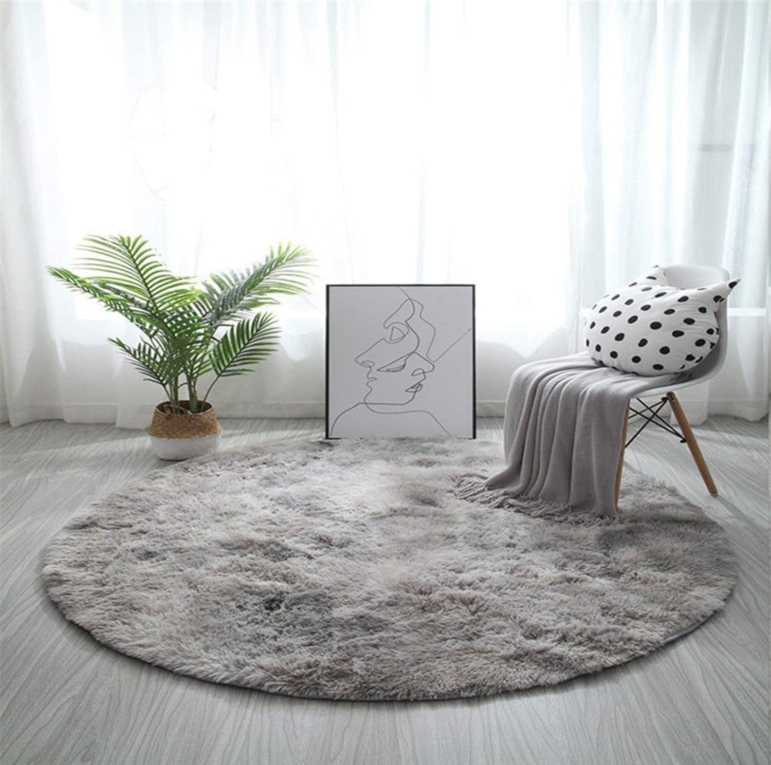 　　　 ◆◇◆売れている秘密◆◇◆ 【仕様】：サイズ：直径：40cm 60cm 80cm 100cm 120cm 140cm 160cm 180cm 200cm 30cm　 機能：防音〜防ダニ〜抗菌〜消臭　洗える、高品質の材料、抗菌防臭、滑り止め付き、手洗い エントランスマット 玄関マット 【安心】カーペットの表面の綿毛は空気に浮遊してちり粒子を捕捉して吸収することができ、室内の空気質量を改善します。ホルムアルデヒドも未検出なので、抵抗力が弱い子供、お年寄りがいる家庭に対して安心です。 【足の感覚を改善】 カーペットが足には快適であり、木質床、大理石、セラミックタイルなどの床材は寒くて、湿気がひどいで、不快を感じます。カーペットを使ってこの問題をうまく解決することができます。 【滑り止め加工】：裏面には滑り止め加工を施しておりますので、小さなお子様やペットがいるご家庭でもご使用になりやすくなっております。 【簡単に掃除】軽量設計、丸洗いOK！毛足が短いのでゴミが絡みにくく、掃除が簡単。いつでも清潔です。折りたたみ可能。 　　　◆◇◆注意事項◆◇◆ご覧のモニターの環境、撮影環境により実物と色味が異なって見える場合がございます。湿った状態で他のものと擦り合わせると色が移る恐れがあります。濃色品の洗濯時は、白色、淡色と分けて洗ってください。説明 ■【商品説明】 サイズ：直径：40cm 60cm 80cm 100cm 120cm 140cm 160cm 180cm 200cm 30cm カラー：パープル レッド グリーン ローズレッド ブルー オレンジ ホワイト グレー ピンク カーキ ワインレッド イエロー ブラック 機能：防音、抗菌消臭、防ダニ、滑り止め加工、一年中快適。 〈1〉素足が喜ぶフカフカな足触り? 素足が気持ちいいので一日の疲れを癒してくれそう? 優しくふんわりとした触り心地です。毎日使う玄関だからこそちょっと 贅沢なマットにしてみませんか？ 〈2〉シンプルだからコーディネートしやすい シンプルなのでどんなテイストにもあわせやすいです? シンプルながら高級感もあるポリエステルマットなので敷くだけで 玄関を明るい空間にしてくれそうです。 〈3〉裏地にはノンスリップ加工つき 裏地に滑り止め加工が施されています。 マットがずれにくく、小さなお子様のいるご家庭は安心して使用していただけます。 〈4〉【特色】 抜群の泥落とし性能、泥落としマット、滑り止め、泥落とし、除塵お。手入れ簡単で、汚れたらいつでも清潔に保てます。 〈5〉いつも清潔！ 手洗いOKのウォッシャブル 直接お肌と接触する事の多いラグやマット。でも、常に足もとに敷いてあるので、汚れやすくホコリもたまりがち。なので、いつも清潔にお使い頂けるようウォッシャブルにしました！バス?キッチンマット等でお馴染みのマイクロファイバー素材だから乾きも良く、お洗濯から敷き直しての使用までがスムーズです！ ■【大満足】疲れて帰ったときも「おつかれさま！」と、言っているかの様にやさしく受け止めてくれる。そんなふんわりやさしい手触りの玄関マットです。 玄関に置くと足が喜ぶ！そんなふわふわ肉厚なマットは、朝出掛けるときも、夜帰宅したときもしっかりと足を受け止めてくれます。もちろん滑り止め機能も付いていますので、玄関だけでなくいろんなシーンで活躍するマルチマットです。 ■【洗濯時のご注意】 ?洗濯機で洗う際はマット自体の傷みを軽ロ減させる為、必ず洗濯ネットに入れて下さい。 ?入浴剤の入ったお湯は使用しないで下さい。 ? 乾燥は風通しのよういところで日蔭干ししてください。乾燥機のご使用はおさけ下さい。 ?漂白剤は使用しないで下さい。 ?アイロンは使用できません。 ?ドライクリーニングはできません。 ?乾燥不十分な状態 でパイル糸を引っ張らないでください。 ?ドラム式洗濯機でのご使用は出来ません。 ※ドラム式洗濯機は少量の水でタタキ洗いや押し洗いを繰り返すことで発生する摩擦で、裏面の滑り止め加工やマット自体や毛足の傷み、破損の原因となってしまいます。タテ型の洗濯機で洗う場合もたっぷりの水量で、もしくは手洗いにて優しく洗濯し ご利用いただいております。 ※40度を超えないよう、ドラム式洗濯機のご利用はご注意ください。 ■【注意】お使いのモニターによっては、色味が異なって見える場合がございますが、ご了承くださいませ。