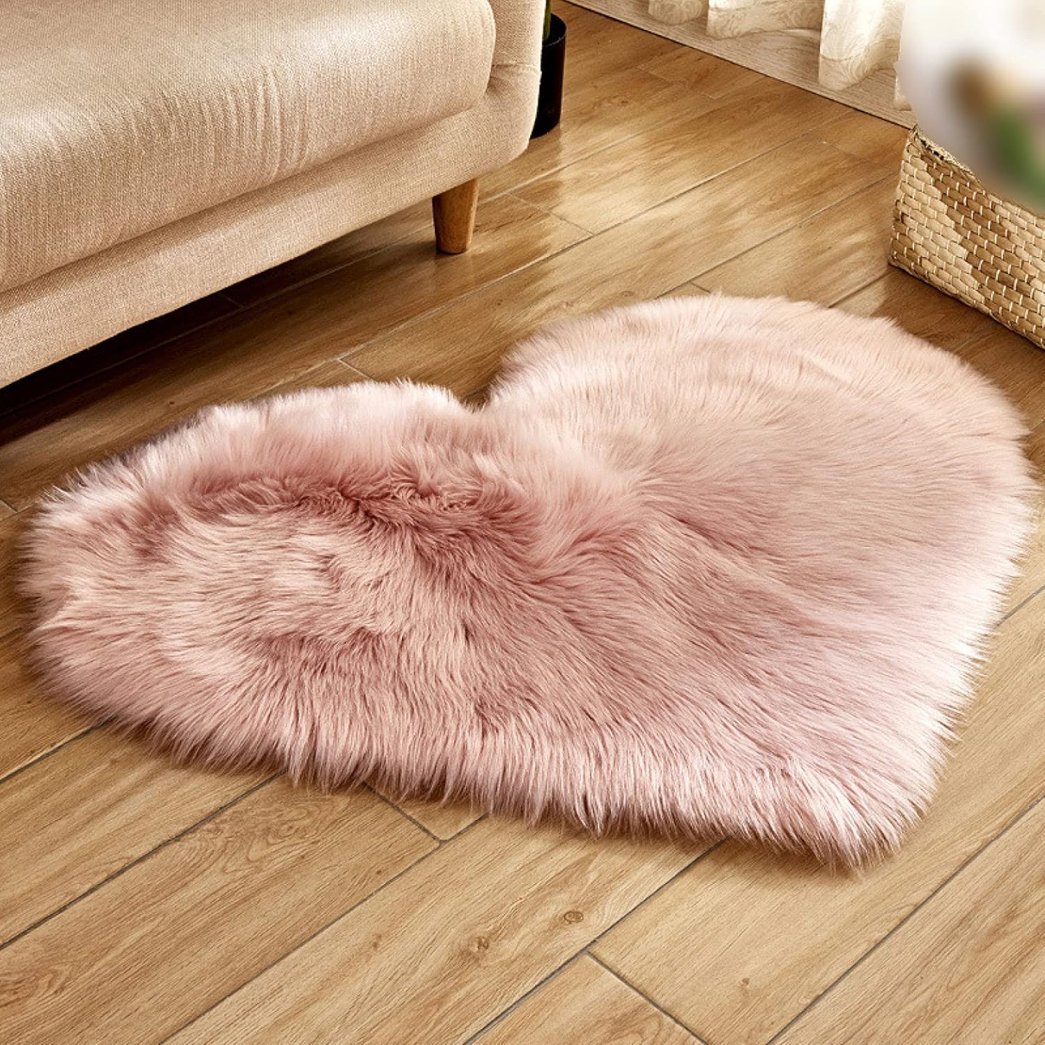 　　　 ◆◇◆売れている秘密◆◇◆ 【仕様】サイズ：30*40cm 40*50cm 70*90cm 50*65cm 60*60cm 70*80cm　機能：防音〜防ダニ〜抗菌〜消臭　洗える、上質の材料、抗菌防臭、滑り止め付き、防音、保温、手洗い エントランスマット 玄関マット オールシーズン対応 【おしゃれな敷物】人工ムートンから作れ、豪華な雰囲気を作る。書斎、リービング、ベッドルームのインテリアにぴったりした飾りだ。 【特性】色褪せなし、毛抜けなし！遊毛もほぼないです！長くお使え頂くためのこだわり、縁のヘム加工が施されており、耐久性?耐損耗性が優れています。グはコンパクトに折り畳んで、女性でも簡単に持ち運びできます。 【冬だけではなく、すべての季節にも適用します！】四季通用でいろんなデザインスタイルな部屋も使用できます。適用年齢も、お子様からお年寄りまで、どんな年齢でも使用できます。お快適な住む環境づくりのために、このラグが最適でしょう。 【防音、芸術的効果】緻密性と通気性で、音波を吸収して遮断し、良好な防音効果を有する。かけるだけでおしゃれなフェイクムートン?座椅子、ソファ、チェアカバー、足元マットにも?。【使用範囲】ソファサイド、ベッドサイド、玄関先、エントランス、リビングルーム、スタディルーム、子供部屋、玄関、トイレ、キッチン、ベッドルーム、出窓など。 商品発送のタイミング：通常、ご注文から2〜3日営業日内を目安にご発送致しております。 商品到着のタイミング：通常、ご発送から6〜8日営業日以内に到着いたします。 土曜?日曜?祝日?繁忙期明けには配送が混雑いたしますので、お届け時間は多少前後する場合がございます。納期の確認等はごメールにてお気軽にお問い合わせ下さいませ。 　　　◆◇◆注意事項◆◇◆ご覧のモニターの環境、撮影環境により実物と色味が異なって見える場合がございます。湿った状態で他のものと擦り合わせると色が移る恐れがあります。濃色品の洗濯時は、白色、淡色と分けて洗ってください。説明 ■【商品説明】 サイズ：30*40cm 40*50cm 70*90cm 50*65cm 60*60cm 70*80cm 機能：防音、抗菌消臭、防ダニ、滑り止め加工、一年中快適。 〈1〉素足が柔らかいな足触り? 素足が気持ちいいので一日の疲れを癒してくれそう? ゆうしくふんわりとした触り心地です。毎日使う玄関だからこそちょっと 贅沢なマットにしてみませんか？ 〈2〉シンプルだからコーディネートしやすい シンプルなのでどんなテイストにもあわせやすいです? シンプルながら可愛いもあるポリエステルマットなので敷くだけで 玄関を明るい空間にしてくれそうです。 〈3〉裏地にはノンスリップ加工つき 裏地に滑り止め加工が施されています。 マットがずれにくく、小さなお子様のいるご家庭は安心して使用していただけます。 〈4〉【特色】 泥落とし性能、泥落としマット、滑り止め、泥落とし、除塵お。手入れ簡単で、汚れたらいつでも清潔に保てます。 〈5〉いつも清潔！ 手洗いOKのウォッシャブル 直接お肌と接触する事の多いラグやマット。でも、常に足もとに敷いてあるので、汚れやすくホコリもたまりがち。なので、いつも清潔にお使い頂けるようウォッシャブルにしました！バス?キッチンマット等でお馴染みのマイクロファイバー素材だから乾きも良く、お洗濯から敷き直しての使用までがスムーズです！ ■【大満足】疲れて帰ったときも「おつかれさま！」と、言っているかの様にやさしく受け止めてくれる。そんなふんわりやさしい手触りの玄関マットです。 玄関に置くと足が喜ぶ！そんなふわふわ肉厚なマットは、朝出掛けるときも、夜帰宅したときもしっかりと足を受け止めてくれます。もちろん滑り止め機能も付いていますので、玄関だけでなくいろんなシーンで活躍するマルチマットです。 ■【洗濯時のご注意】 ?洗濯機で洗う際はマット自体の傷みを軽ロ減させる為、必ず洗濯ネットに入れて下さい。 ?入浴剤の入ったお湯は使用しないで下さい。 ? 乾燥は風通しのよういところで日蔭干ししてください。乾燥機のご使用はおさけ下さい。 ?漂白剤は使用しないで下さい。 ?アイロンは使用できません。 ?ドライクリーニングはできません。 ?乾燥不十分な状態 でパイル糸を引っ張らないでください。 ?ドラム式洗濯機でのご使用は出来ません。 ※ドラム式洗濯機は少量の水でタタキ洗いや押し洗いを繰り返すことで発生する摩擦で、裏面の滑り止め加工やマット自体や毛足の傷み、破損の原因となってしまいます。タテ型の洗濯機で洗う場合もたっぷりの水量で、もしくは手洗いにてゆうしく洗濯し ご利用いただいております。 ※40度を超えないよう、ドラム式洗濯機のご利用はご注意ください。 ■【注意】お使いのモニターによっては、色味が異なって見える場合がございますが、ご了承くださいませ。