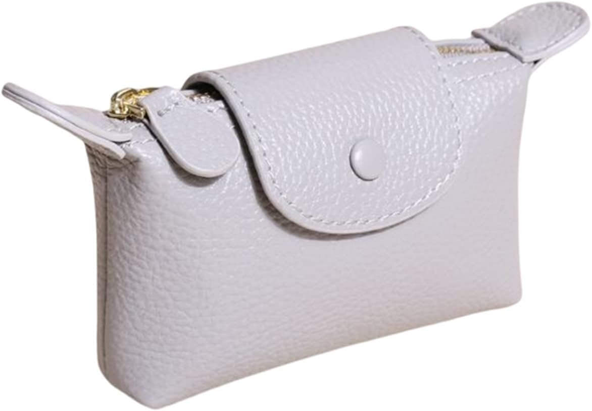 　　　 ◆◇◆売れている秘密◆◇◆ ☆【仕様】たて：約8cm　よこ：約16cm　厚さ：約3.5cm。 ☆【表地】傷や汚れに強い高耐久牛革採用し、高品質生地。擦れ防止、摩擦に強い、はっきりとした粒粒感、軟らかい手触り。本革より扱いやすい。 ☆【小銭入れ付きカードケース大容量】カードポケット×1、ポケット×1。収納スペースがたくさんあるので、目的や用途に応じてポケットを使い分けることができます。 ☆【片手に納まるサイズ感】どんな小さなバッグでもサっと取り出しできるよう、コンパクトなサイズ感にこだわりました。 ☆【プレゼント用】日常使用。耐用性優秀。友達や家族の、進学お祝い、誕生日お祝い、祝日など、多数の場合のプレゼント選択としてお勧め！ 　　　◆◇◆注意事項◆◇◆ご覧のモニターの環境、撮影環境により実物と色味が異なって見える場合がございます。湿った状態で他のものと擦り合わせると色が移る恐れがあります。濃色品の洗濯時は、白色、淡色と分けて洗ってください。説明 ※【保証について】商品がお気に召さなかった場合、30日以内でしたら無償での交換、又はご返金にて対応をさせていただきます。製品に関するご不明点などございましたら、販売元()へ直接ご連絡をお願いいたします。 ※【サイズ】は平置き外寸サイズです。タグの表記とは異なる場合があります。製品による個体差がある場合がございますので予めご了承下さい。 ※【注意】入荷時期により、ラッピングの仕様が変更になる場合があります。予めご了承下さい。