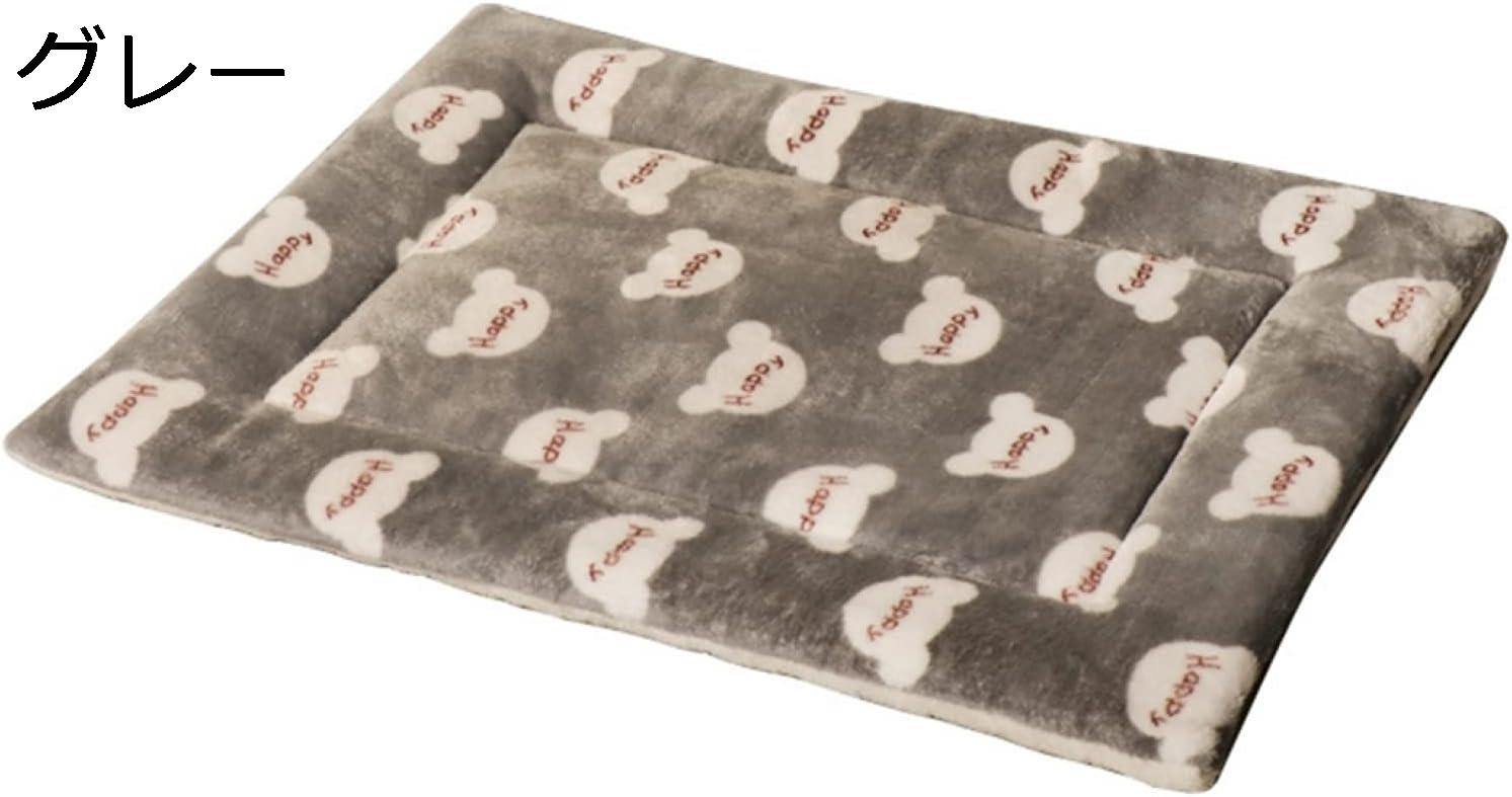 　　　 ◆◇◆人気の秘密◆◇◆ 【サイズ】S：35cm*27cm；M：50cm*35cm；L：58cm*40cm；XL：68cm*50cm；2XL：78cm*60cm；3XL：100cm*78cm； 【通年利用】夏は冷房の中でうちのペットベッドが使えます。冬は保温性がある生地で、いつも暖かさを保ちます。オールシーズン快適に眠れるペットベッドです。 【両面利用タイプ】表面はフランネル生地で、裏面はベルベット生地で作ったペットマットです。このクッションはお手頃、一枚両用できるの特徴、非常に人気があります。 【清潔やすい】長時間使うと、ベッドの毛や汚れや臭いがつきやすいので、洗濯機が利用でき、洗濯の手間がかからなくて、ベッドの洗濯が楽になります。 【実用性】車の座席、家のソファー等の上に置いて、可愛い見た目、ほどよく質感があり、重要なのは座席とソファーも十分に保護できます。 　　　◆◇◆注意事項◆◇◆ご覧のモニターの環境、撮影環境により実物と色味が異なって見える場合がございます。湿った状態で他のものと擦り合わせると色が移る恐れがあります。濃色品の洗濯時は、白色、淡色と分けて洗ってください。説明 商品紹介 ペットの快適な寝る場所として、高品質睡眠を目指す作ったペットベッド。 ワンちゃん、ネコちゃんにおすすめの通年利用タイプのペットベッド。暖かくて保温性が良いので、冬用はもちろん、夏には通気性がよく蒸し暑くない。 ご注意： ご購入の際は、商品サイズと設置場所をご確認の上ご注文ください。 多少圧縮された状態で発送致しますので、開封後に形を整えてから使ってください。 商品写真はできる限り実物の色に近づけるよう加工しておりますが、お客様のお使いのモニター設定、お部屋の照明等により実際の商品と色味が異なる場合がございます。予めご了承ください。 2〜3cmの誤差が生じる場合がございます。