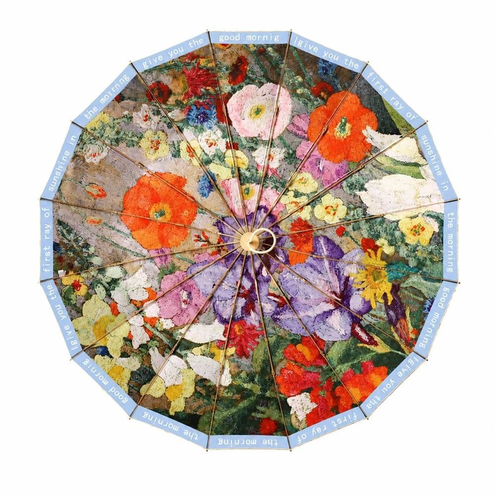 　　　 ◆◇◆売れている秘密◆◇◆ 【絵画のような美しいデザイン】本物の油絵を広げたような華やかな花柄が魅力のレディース日傘です。上品な木製手元を採用したレトロな折りたたみ傘は、持つだけでお出かけが楽しくなるされた仕上がり。いつものコーディネートにエレガントな彩りを添えて、お出かけ時の気分を華やかに高めます。 【優れた遮光?UVカット機能】特殊な遮光コーティングを施した遮光遮熱傘は、夏の強い日差しを強力にカットします。日差しを遮るUVカット傘として、肌へのダメージを軽減するだけでなく、体感温度を下げる遮熱効果も期待できます。暑い季節の熱中症対策やお出かけの際の紫外線対策に最適な晴雨兼用傘です。 【16本骨で風に強い安心設計】頑丈な骨組みを採用した16本骨折りたたみ傘は、一般的な傘よりも風に強く、耐久性に優れています。美しい円形を描くドーム型のレディース折りたたみ傘は、強風の日でもしなって風を受け流し、壊れにくいのが特徴です。突然の雨や突風でも安心して長くご愛用いただけます。 【雨の日も安心の超撥水加工】水滴をしっかりと弾く高密度生地を使用した晴雨兼用傘です。急な雨でも雨漏りしにくく、濡れた後も軽く振るだけで水滴を振り払えるので、お手入れも簡単です。日よけ用の日傘としてはもちろん、雨傘としても機能する折り畳み傘なので、天候の変化が激しい季節に大活躍します。 【ギフトにも喜ばれる上品さ】上質なデザインのレディース折り畳み傘は、自分へのご褒美にはもちろん、母の日や誕生日、記念日などの大切な方へのプレゼントにも最適です。持ち運びに便利な収納ポーチ付きの軽量な遮光日傘なので、通勤通学や旅行、アウトドアなど、あらゆる日常のシーンで優雅に活躍します。 　　　◆◇◆注意事項◆◇◆ご覧のモニターの環境、撮影環境により実物と色味が異なって見える場合がございます。湿った状態で他のものと擦り合わせると色が移る恐れがあります。濃色品の洗濯時は、白色、淡色と分けて洗ってください。説明 【アート風のおしゃれな折りたたみ傘】絵画のような美しい花柄が広がるレディース日傘です。レトロな雰囲気漂う木目調の手元は、握りやすく手元に温かみを与えます。差すだけで上品な大人の女性らしさを演出し、毎日の通勤や休日のお出かけがさらに楽しくなるようなされたデザインに仕上げました。 【完全遮光のUVカット傘】内側に遮光コーティングを施した遮光日傘は、強い日差しと紫外線を徹底的にブロックします。優れた遮熱効果により、直射日光の下でも木陰にいるような涼しさを体感できます。夏の厳しい日差しからお肌を守る紫外線対策として、外出時の心強いパートナーになります。 【晴雨兼用で毎日使える晴雨兼用傘】急な雨にも強い日差しにもこれ1本で対応できる晴雨兼用傘です。晴れの日だけでなく、撥水性に優れた雨傘としても大活躍します。お天気が不安定な季節の通勤?通学や旅行の際も、この折り畳み傘をバッグに備えておけば、どんな空模様の日でも安心してお出かけいただけます。 【強風に強い16本骨傘】頑丈な16本の親骨を採用した丈夫な折りたたみ傘です。一般的な傘よりも骨数が多いため、風を効率よく受け流し、強風にあおられても裏返りにくい耐風傘仕様となっています。壊れにくく耐久性に優れているため、長きにわたってご愛用いただける信頼性の高い品質を実現しました。 【大切な人へのギフト傘】実用性と高いデザイン性を兼ね備えたコンパクト日傘は、誕生日や母の日などのプレゼントにも喜ばれるギフト傘です。持ち運びに便利な3段折りたたみ式で、バッグにすっきり収まります。上品な花柄デザインは、幅広い年齢層の女性へ贈る特別な贈り物として最適です。