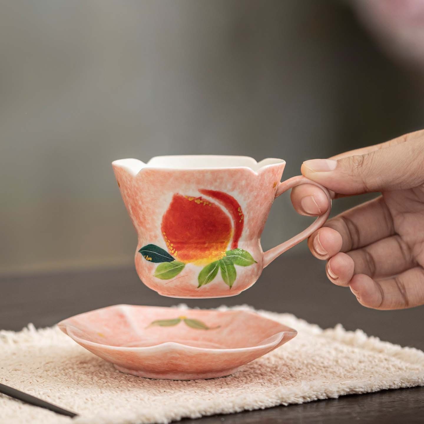 コーヒーカップ ソーサー セット 陶器 マグカップ 手描き 桃 和風 ティーカップ 輪...