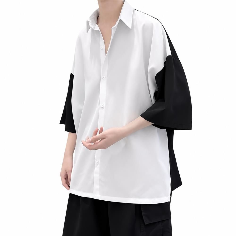　　　 ◆◇◆売れている秘密◆◇◆ 【されたバイカラーデザイン】黒と白の切り替えデザインが目を引くメンズシャツ。トレンド感溢れるオーバーサイズシルエットで、羽織るだけでこなれ感を演出します。美しい落ち感のある滑らかな生地を使用し、カジュアルながらも上品で大人っぽい印象を与えるカジュアルシャツです。 【暑い日も涼しく快適】さらりとした質感の薄手シャツなので、通気性が良く暑い季節も蒸れずに快適です。肌離れが良い軽やかな素材を採用し、汗ばむ夏でもベタつきを抑え、爽やかな着心地をキープします。夏のデイリーユースに大活躍する機能的な夏服メンズアイテムです。 【幅広いコーディネートに対応】Tシャツの上からさらっと羽織るメンズシャツとしても、ボタンを閉めて1枚着としても決まります。リラックス感のある半袖シャツは、デニムやショートパンツとも相性で、通学やデートなど、日常のあらゆるシーンをおしゃれに彩ります。 【型崩れしにくくお手入れ簡単】シワになりにくい優れたポリエステル混紡素材を使用しているため、洗濯後も面倒なアイロンがけの手間を省けます。ドレープ感が長持ちする頑丈な作りで、いつでも清潔感のあるクリーンな印象を保てる、忙しい男性に嬉しいイージーケアのカジュアルシャツです。 【ゆったりサイズで贈り物にも】体型カバーも叶うルーズなシルエットで、幅広い年代の方に着用いただけます。ストリート系やファッションが好きな男性への誕生日プレゼントにも最適です。自分用にはもちろん、ペアコーデを楽しみたい方にもおすすめのオーバーサイズシャツです。 　　　◆◇◆注意事項◆◇◆ご覧のモニターの環境、撮影環境により実物と色味が異なって見える場合がございます。湿った状態で他のものと擦り合わせると色が移る恐れがあります。濃色品の洗濯時は、白色、淡色と分けて洗ってください。説明 【お洒落なバイカラーデザイン】黒と白のされた配色が目を惹く切り替えシャツです。美しいドレープ感のあるとろみシャツは、動くたびに綺麗なシルエットを描きます。シンプルながらも個性が光るバイカラーシャツで、いつものボトムスに合わせるだけでトレンド感溢れる大人の男のお洒落を演出します。 【サラッと涼しい着心地】通気性に優れた薄手シャツなので、蒸し暑い季節も快適です。ベタつきにくい質感の半袖シャツは、汗ばむ夏日に大活躍する夏服 メンズアイテム。風通りが良く軽やかなカジュアルシャツが、毎日の外出を涼しくスマートにサポートし、快適なデイリーライフをお届けします。 【着回しの万能アイテム】前を開けて羽織り シャツとして重ね着しても、ボタンを閉じてカジュアルシャツとして1枚で着こなしてもお洒落にキマります。程よい襟付きシャツのデザインが首元をすっきりと見せ、デニムやチノパンなど様々なボトムスと相性で、コーディネートの幅が広がります。 【シワになりにくくイージーケア】シワがつきにくい素材のメンズシャツなので、洗濯後のお手入れが簡単です。型崩れしにくく綺麗なドレープ感をキープできる半袖 カジュアルシャツは旅行にも最適。毎日忙しい男性でも、手軽に清潔感のあるお洒落なオーバーサイズシャツスタイルを楽しめます。 【体型カバーのゆったりシルエット】ビッグシルエット シャツデザインで、体型を気にせずラフに着こなせるゆったり シャツです。リラックス感漂うメンズ夏服は、大切なパートナーへのプレゼントにも最適。日常のカジュアルウェアからデートや旅行まで、幅広いシーンで大活躍する一着です。