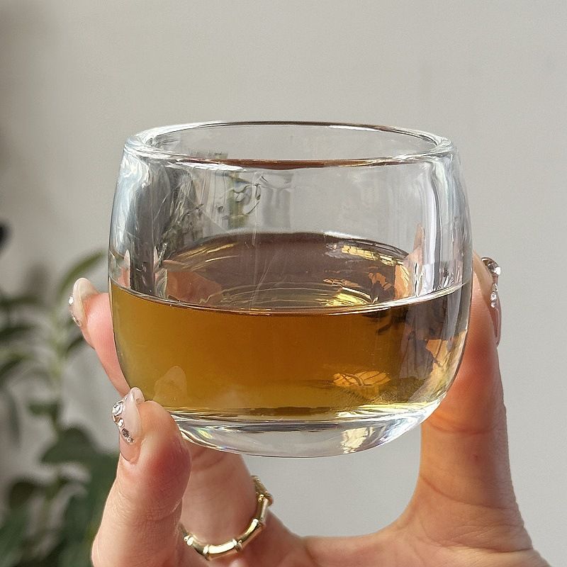 ぐい呑み おちょこ 高級クリスタルガラス 耐熱 湯呑み 品茗杯 厚底 ショットグラス 日本酒 中国茶器 おしゃれ 来客用 持ちやすい