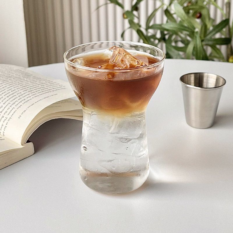 グラス おしゃれ コップ 耐熱ガラス 400ml くびれ デザイン ウェーブ タンブラー ...