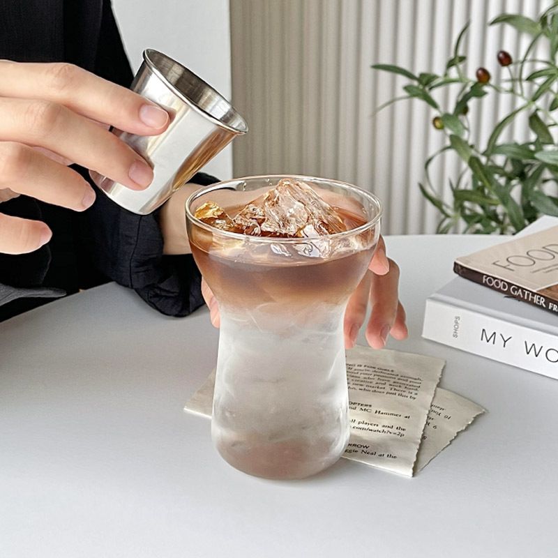 グラス おしゃれ コップ 耐熱ガラス 400ml くびれ デザイン ウェーブ タンブラー ...