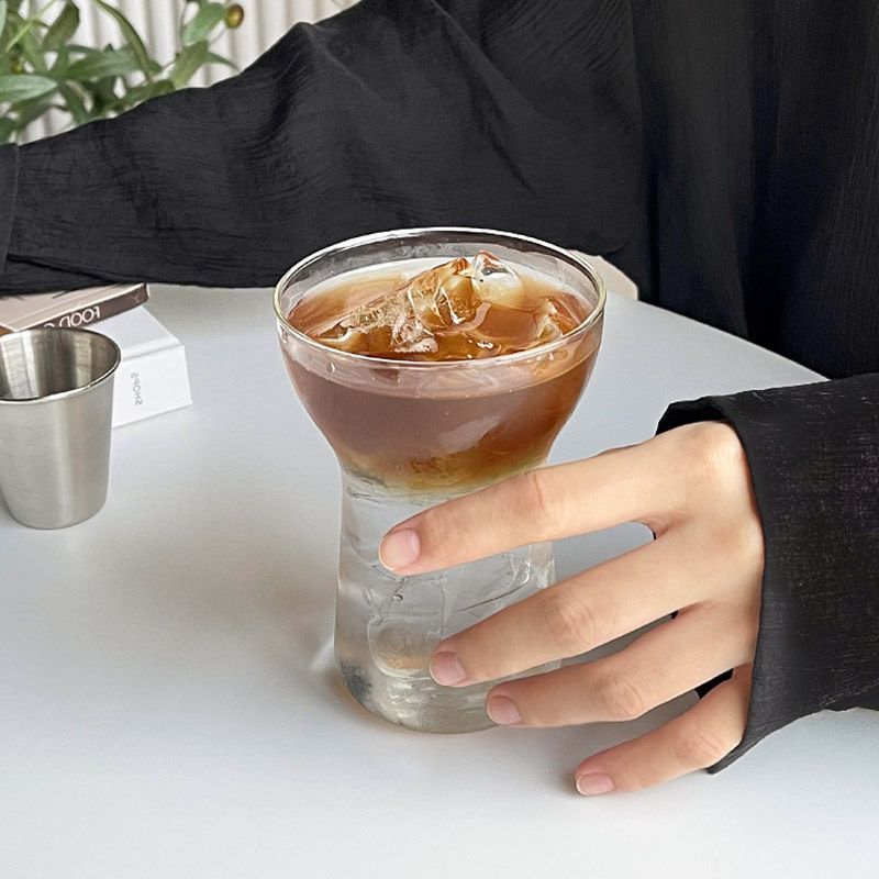 グラス おしゃれ コップ 耐熱ガラス 400ml くびれ デザイン ウェーブ タンブラー ...