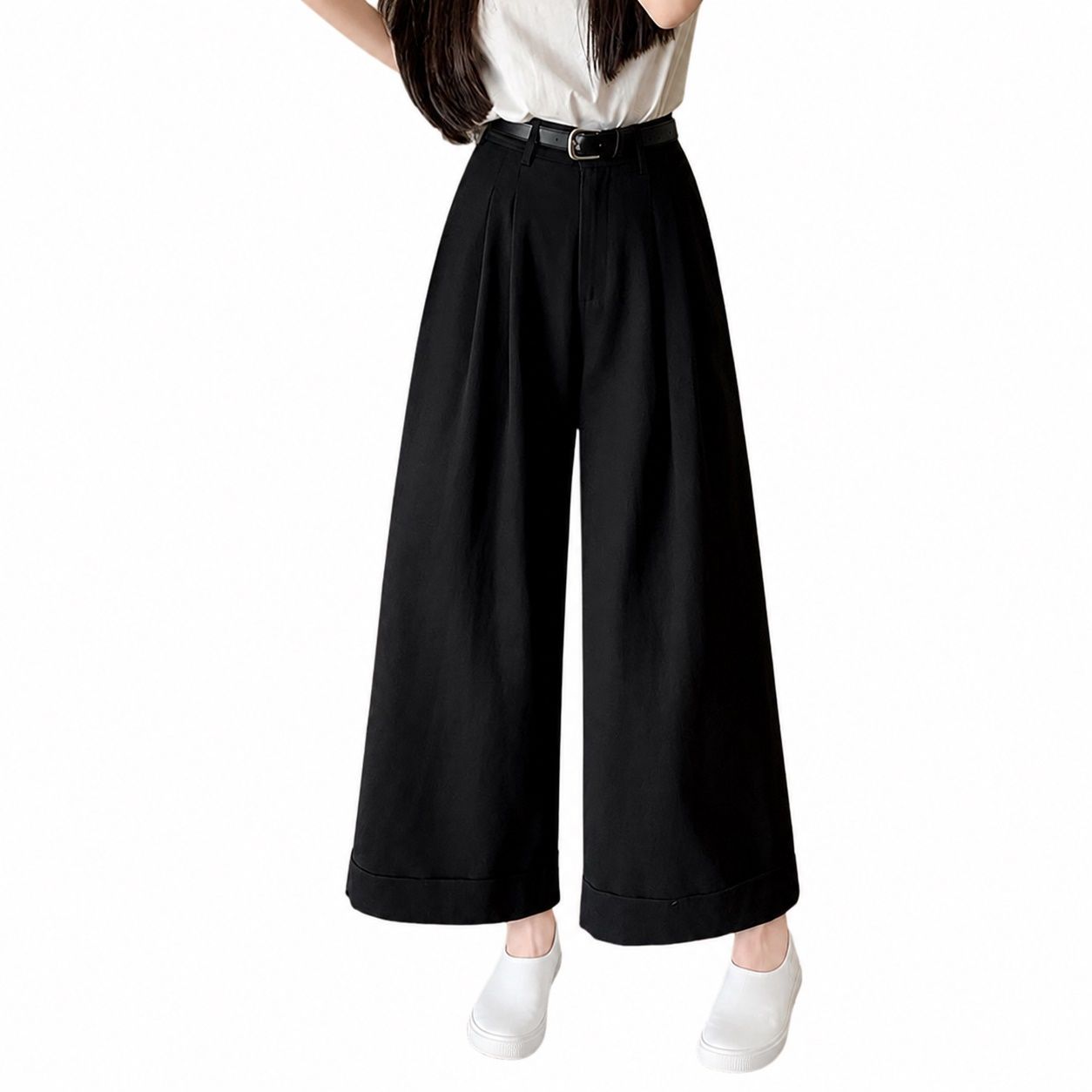 　　　 ◆◇◆売れている秘密◆◇◆ 【美脚シルエット】このハイウエスト パンツは、腰回りに上品なタックを施すことで、お腹周りをすっきりとカバーします。すとんと落ちるストレートなワイドパンツ レディースのシルエットが、脚長効果を演出しながら全体のスタイルを美しく引き締めます。 【極上の履き心地】肌触りの良い天然素材風の風合いが魅力のカジュアルパンツです。優れた通気性と柔らかさを兼ね備えたこのレディース チノパンは、秋口の涼しい季節から日常使いまで快適に過ごせます。軽やかな着用感で動きやすく、一日中ストレスフリーです。 【お洒落なクロップド丈】足首がのぞく絶妙な丈感のクロップドパンツ レディースは、パンプスやスニーカーとも相性です。ダブル仕様の裾デザインが抜け感をプラスし、このアンクルパンツ一枚で大人のされたカジュアルスタイルが簡単に完成します。 【丁寧なディテール】実用的なサイドポケット付きで、お出かけ時にも便利なタックパンツです。しっかりとした縫製と上品な仕立てのワイドパンツは、型崩れしにくくお手入れも簡単。日常のオフィスカジュアルから休日のお出かけまで、長く愛用いただけます。 【幅広いシーンに】落ち着いたカラー展開のハイウエスト パンツは、20代から50代まで幅広い年代の女性にフィットします。体型カバーが叶うルーズなカジュアルパンツなので、ご自身用にはもちろん、大切な方へのプレゼントとしても喜ばれるおすすめのボトムスです。 　　　◆◇◆注意事項◆◇◆ご覧のモニターの環境、撮影環境により実物と色味が異なって見える場合がございます。湿った状態で他のものと擦り合わせると色が移る恐れがあります。濃色品の洗濯時は、白色、淡色と分けて洗ってください。説明 【された上品デザイン】美しいタック入りのハイウエストパンツは、縦のラインを強調し脚長効果がです。裾の折り返しデザインがこなれ感を演出し、シンプルなトップスと合わせるだけで大人の垢抜けスタイルが完成します。毎日のコーディネートが楽しくなる、主役級のワイドパンツレディースです。 【体型カバーと美脚を両立】ゆったりとした幅広のシルエットが、気になる太ももやヒップラインを自然にカバーする美脚スラックスです。ハイウエスト設計で腰位置を高く見せつつ、お腹周りをすっきりと整えます。リラックス感がありながらも、だらしなく見えない計算された美しいラインのカジュアルパンツです。 【極上の穿き心地と肌触り】柔らかくしなやかな質感のコットン混素材を使用した秋物ボトムスは、肌あたりが優しく一日中快適に過ごせます。通気性と吸湿性に優れているため、汗ばむ季節から涼しい秋口までロングシーズン活躍します。軽やかな穿き心地のゆったりズボンで、お出かけがもっと軽快になります。 【実用性と細部へのこだわり】毎日の着用に便利な大きめポケット付きで、スマホや小物の持ち運びにも困りません。丁寧な縫製で作られたレディースパンツは、型崩れしにくく普段使いに最適です。お家での簡単なお手入れで美しい風合いが長持ちするため、ワードローブの定番として長く愛用できる優秀な九分丈パンツです。 【幅広いシーンで大活躍】足元を綺麗に見せる九分丈パンツは、スニーカーでのカジュアルスタイルからパンプスでのオフィスコーデまで幅広く活躍します。されたシンプルなデザインは、ご自身用にはもちろん、大切な方へのプレゼントにもおすすめしたい優秀なカジュアルワイドパンツです。