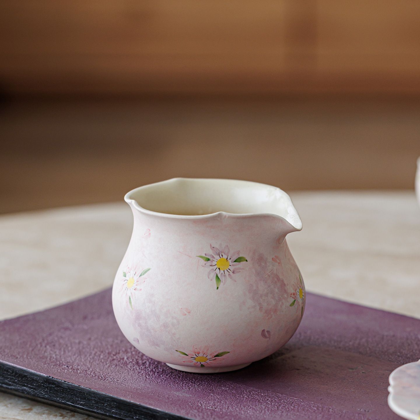 茶海 手描き デイジー 花柄 陶器 片口 湯冷まし 中国茶器 和モダン 煎茶道 水差し ...