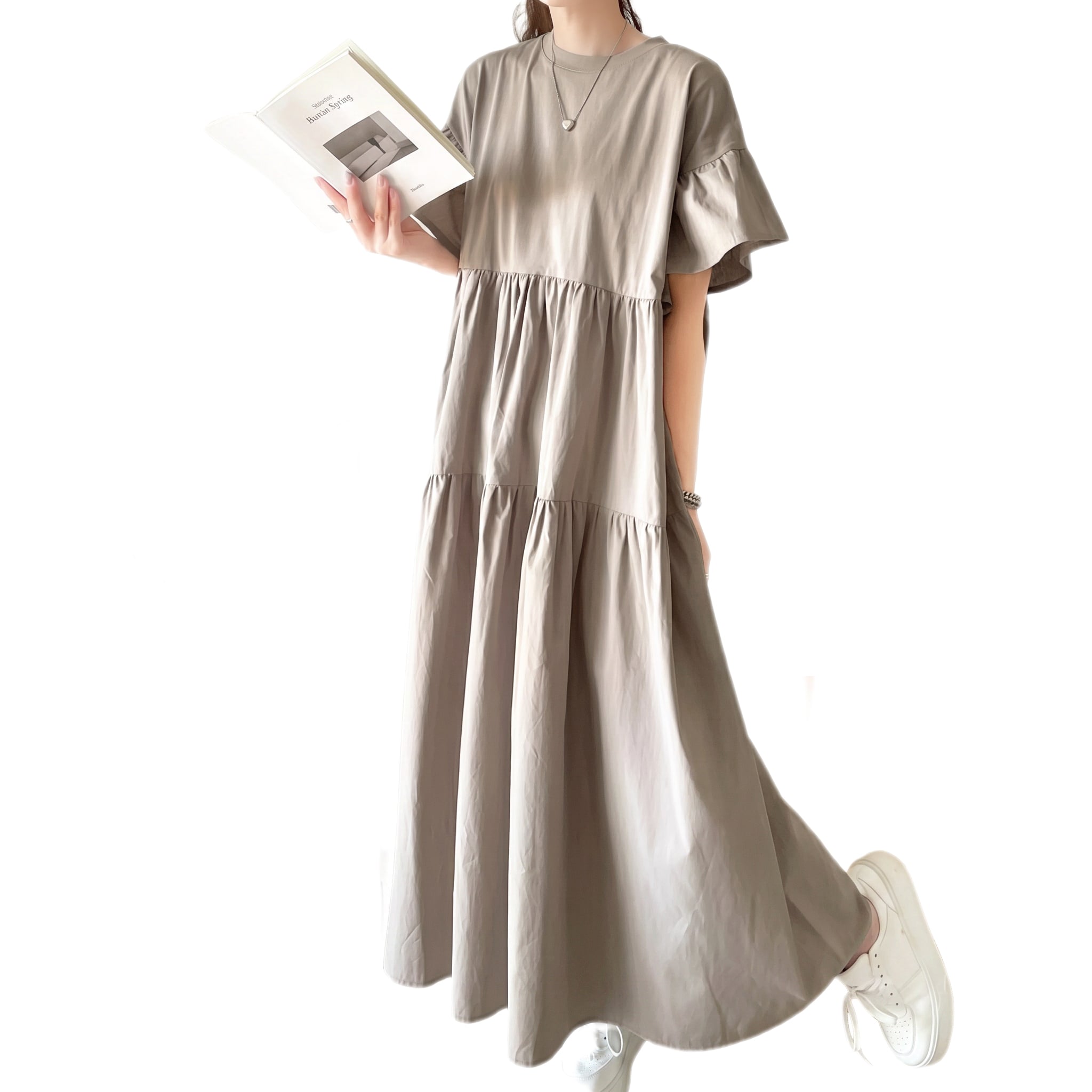 Rakuten - 【ティアード】ワンピース ロング レディース 半袖 春 夏 ワンピ Aライン ロング丈 マキシ丈 五分袖 カットソー ゆったり 体型カバー 二の腕カバー 着痩せ 細見え 楽ちん 妊婦 カジュアル きれいめ ママコーデ ワンマイル 部屋着 旅行 綿混 丸首 ギャザー 切り替え