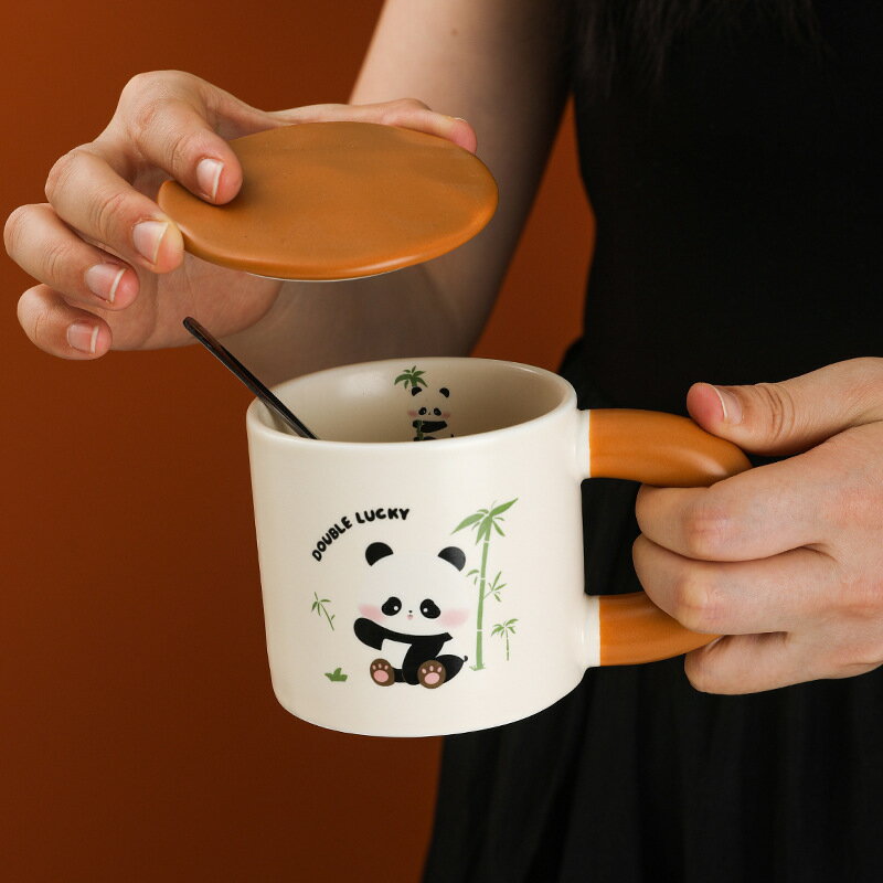 パンダ マグカップ 蓋付き スプーン付き 陶器 かわいい おしゃれ 大容量 オフィス 家庭用 癒し アニマル デザイン 誕生日 プレゼント 北欧 シンプル ギフトボックス 贈り物 お祝い リラックス