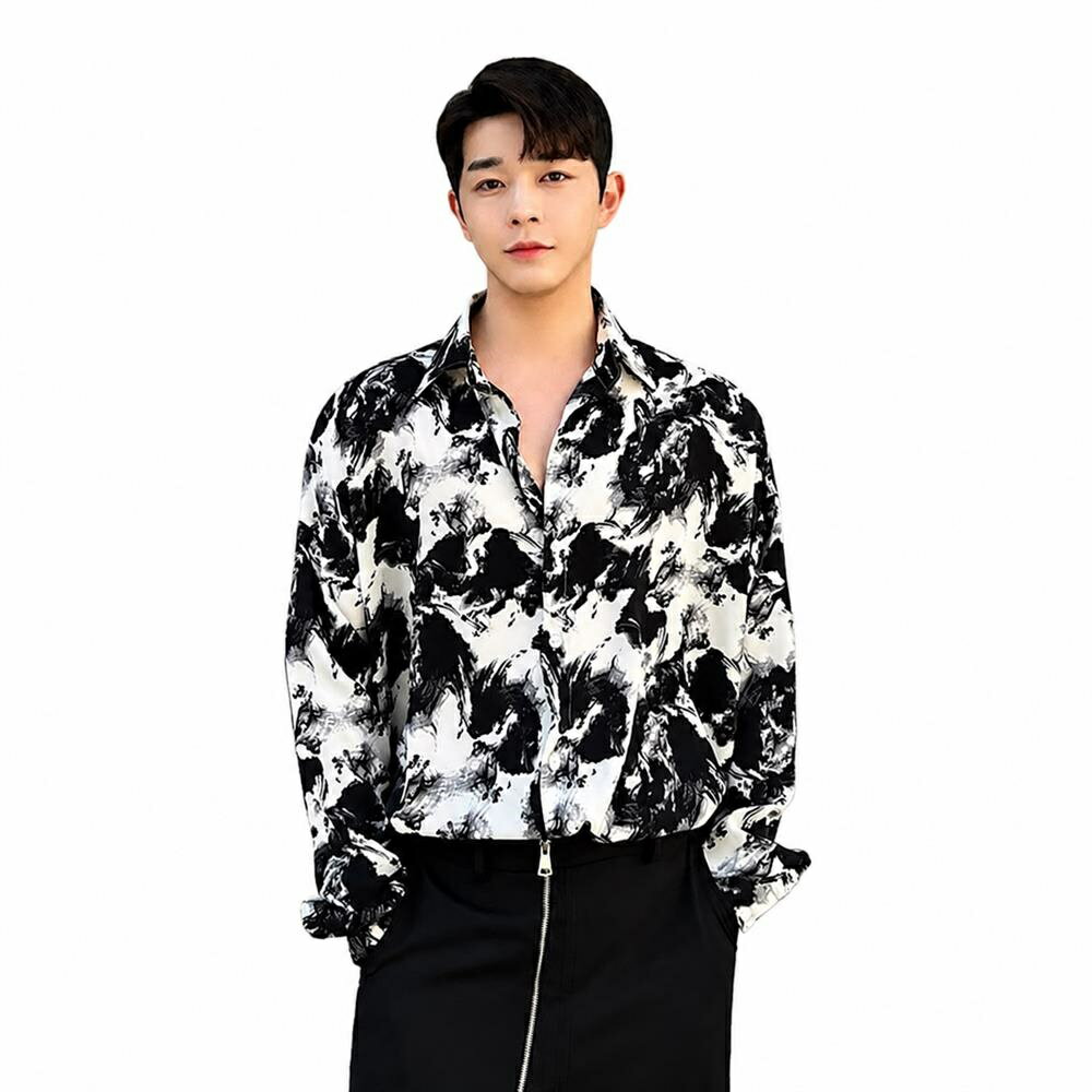 Rakuten - 【モードな総柄】シャツ メンズ 長袖 柄シャツ 水墨画風 モノトーン 白黒 総柄 ビッグシルエット オーバーサイズ とろみ素材 落ち感 ゆるシャツ トップス カジュアル きれいめ 韓国 ファッション おしゃれ 派手 個性的 春 夏 秋 冬 体型カバー シワになりにくい 軽い