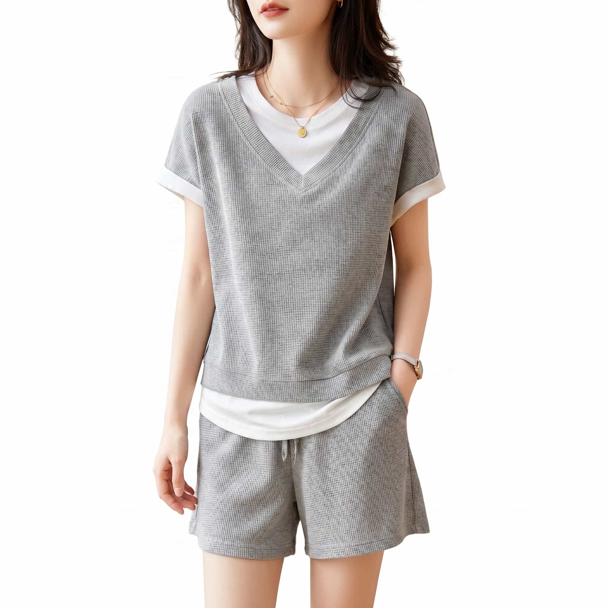 樂天商城 - 【重ね着風】セットアップ レディース 上下セット 半袖 Vネック Tシャツ ショートパンツ 短パン ルームウェア 部屋着 パジャマ ワンマイルウェア ワッフル 鹿の子 涼しい 運動着 ヨガ ウエストゴム 楽ちん ゆったり 体型カバー 二の腕カバー 着痩せ 杢グレー
