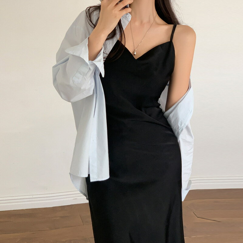 Rakuten - キャミソールワンピース レディース サテン Vネック ロング丈 セクシー 上品 光沢感 エレガント きれいめ 無地 パーティー デート お呼ばれ 春 夏 秋 ブラック