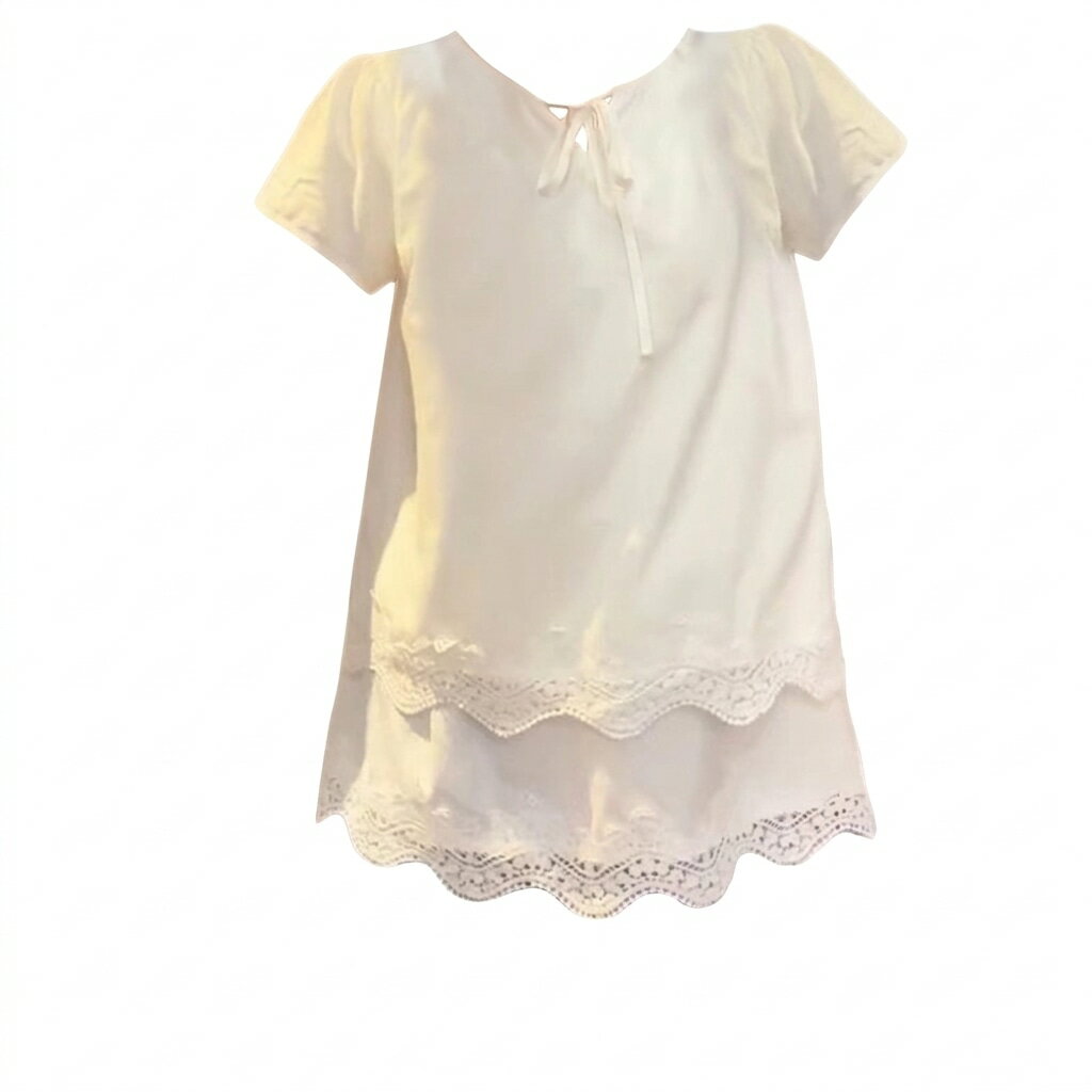 Rakuten - ブラウス ガールズ 子供服 レース 裾フリル 半袖 リボン パフスリーブ トップス 夏服 お出かけ カジュアル フェミニン 甘め 通学 普段着 涼しい コットン チュニック シャツ かわいい プルオー