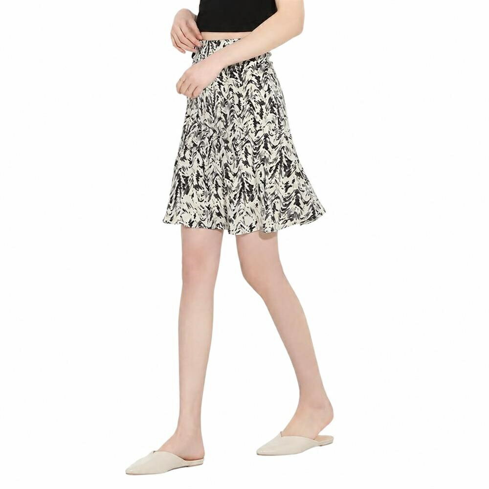 樂天商城 - 【美脚魅せ】ミニスカート レディース Aライン 総柄 花柄 ハイウエスト シフォン ショート丈 膝上丈 スカート ボトムス 膝上 ひざ上 裾広がり 抽象柄 アニマル柄 モノトーン 白 黒 着痩せ 脚長効果 体型カバー ウエストゴム 楽ちん 涼しい さらさら 裏地付き 透け防止