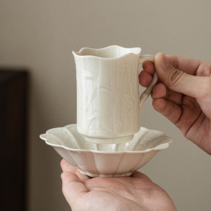 乐天商城 - 【和モダン】コーヒーカップ ティーカップ カップ＆ソーサー 輪花 花形 浮き彫り レリーフ 陶器 磁器 洋食器 コップ マグカップ 珈琲 紅茶 中国茶 来客用 おもてなし おうちカフェ ギフト プレゼント 贈り物 結婚祝い レトロ アンティーク風