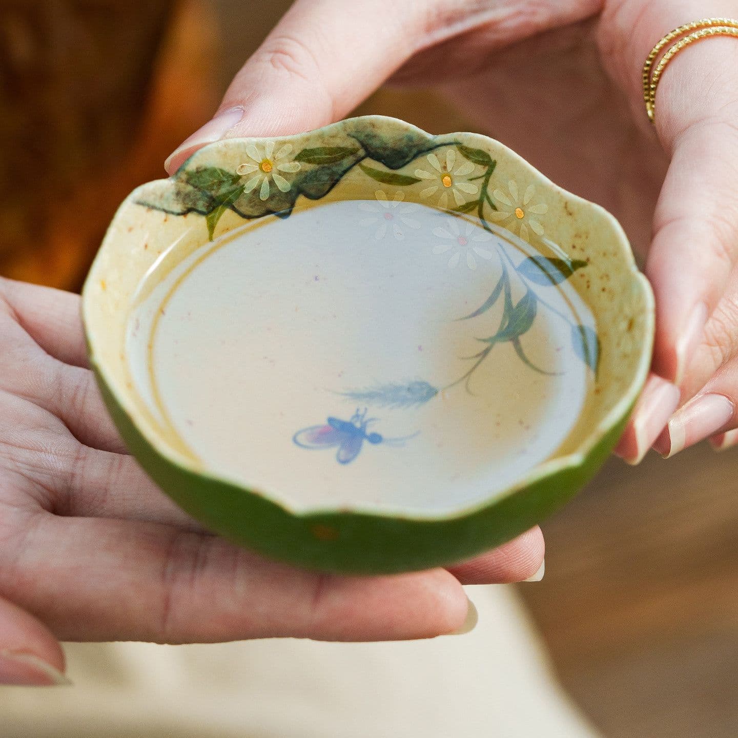湯呑み 茶碗 中国茶器 陶磁器 輪花 おしゃれ 手描き 雛菊 60ml おちょこ ぐい呑み 煎茶碗 耐熱 和食器 茶道具 贈り物