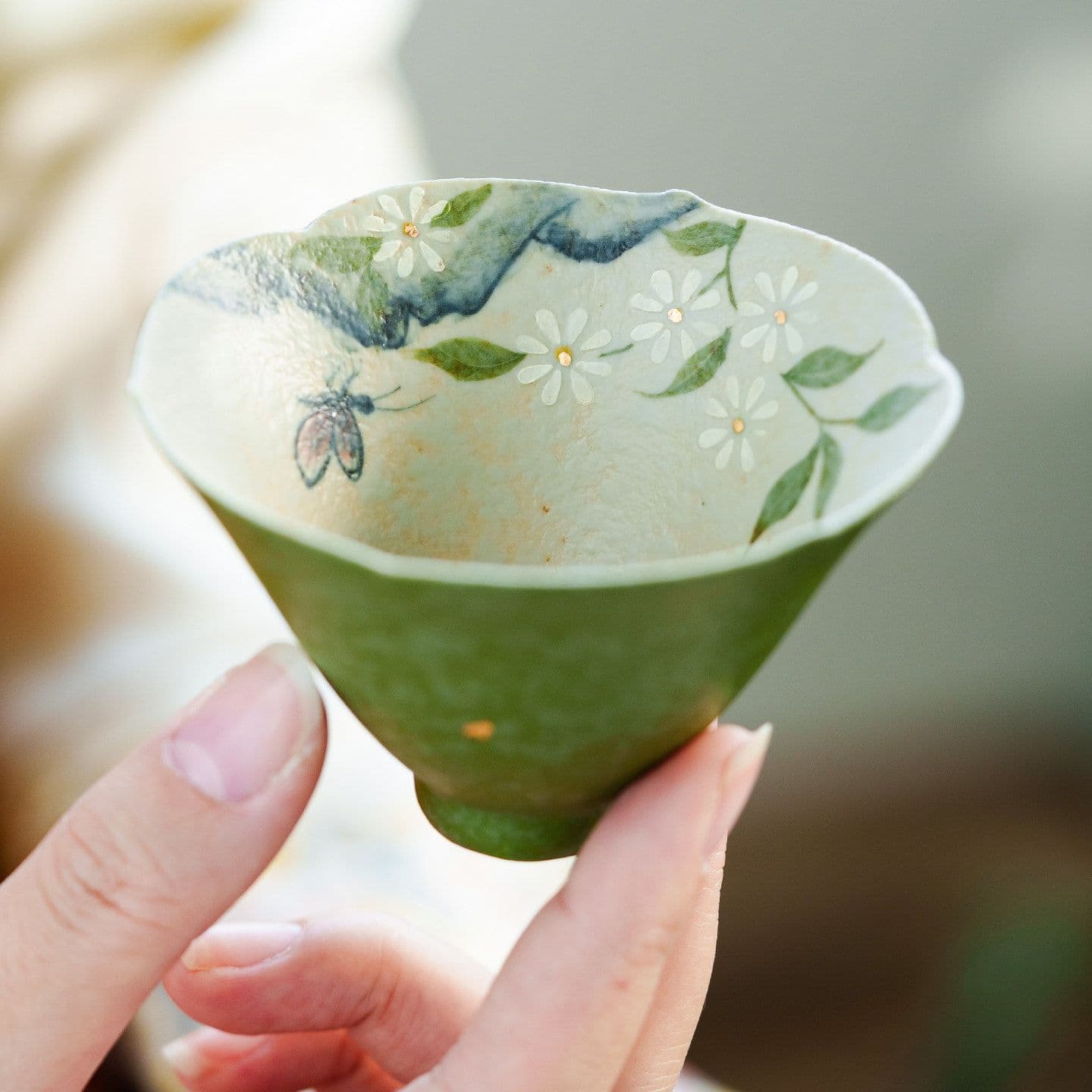 湯呑み 茶器 手描き 雛菊 陶器 花形 中国茶器 ぐい呑み お猪口 和食器 笠型 小さめ...