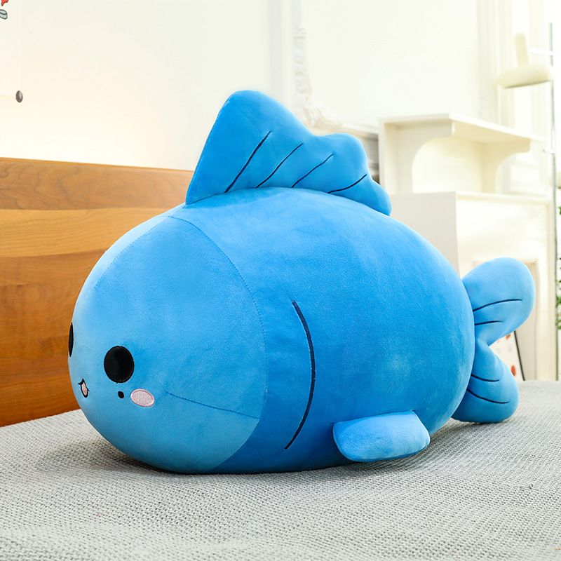 Rakuten - 【もっちり癒やし】ぬいぐるみ 抱き枕 さかな 魚 クッション まんまる 丸型 海の生き物 サカナ 抱きまくら もちもち ふわふわ 添い寝枕 だきまくら ヌイグルミ 玩具 おもちゃ 特大 ビッグサイズ 寝室 背もたれ インテリア 可愛い 子供 キッズ 大人 誕生日 ギフト