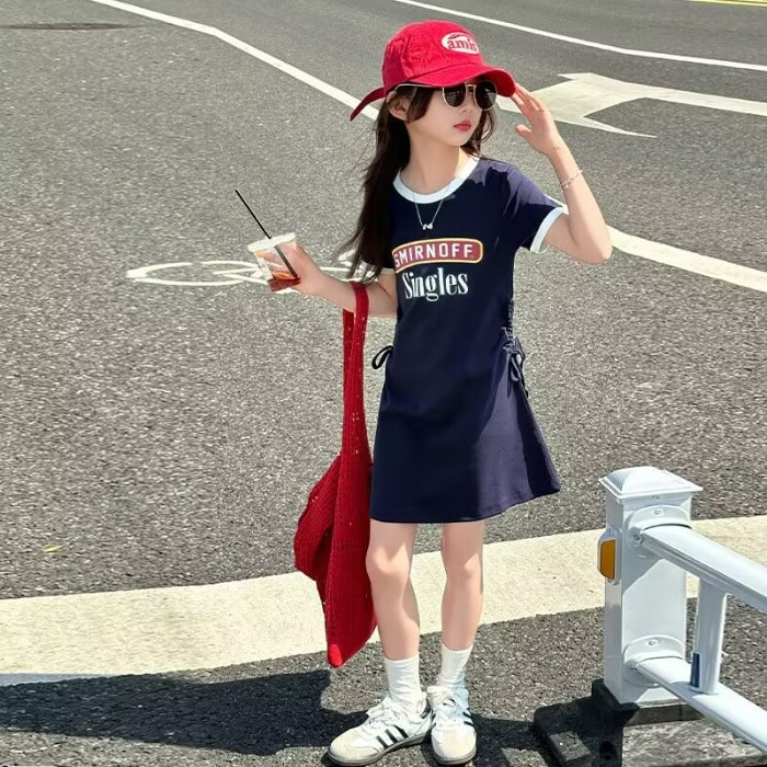 子供服 女の子 ワンピース 半袖 ティーシャツワンピース サイドギャザー ドローストリング ロゴ 配色 スポーティ カジュアル ストリート 夏 普段着 通学 ジュニア キッズ ワンピ ひざ丈 クルーネ