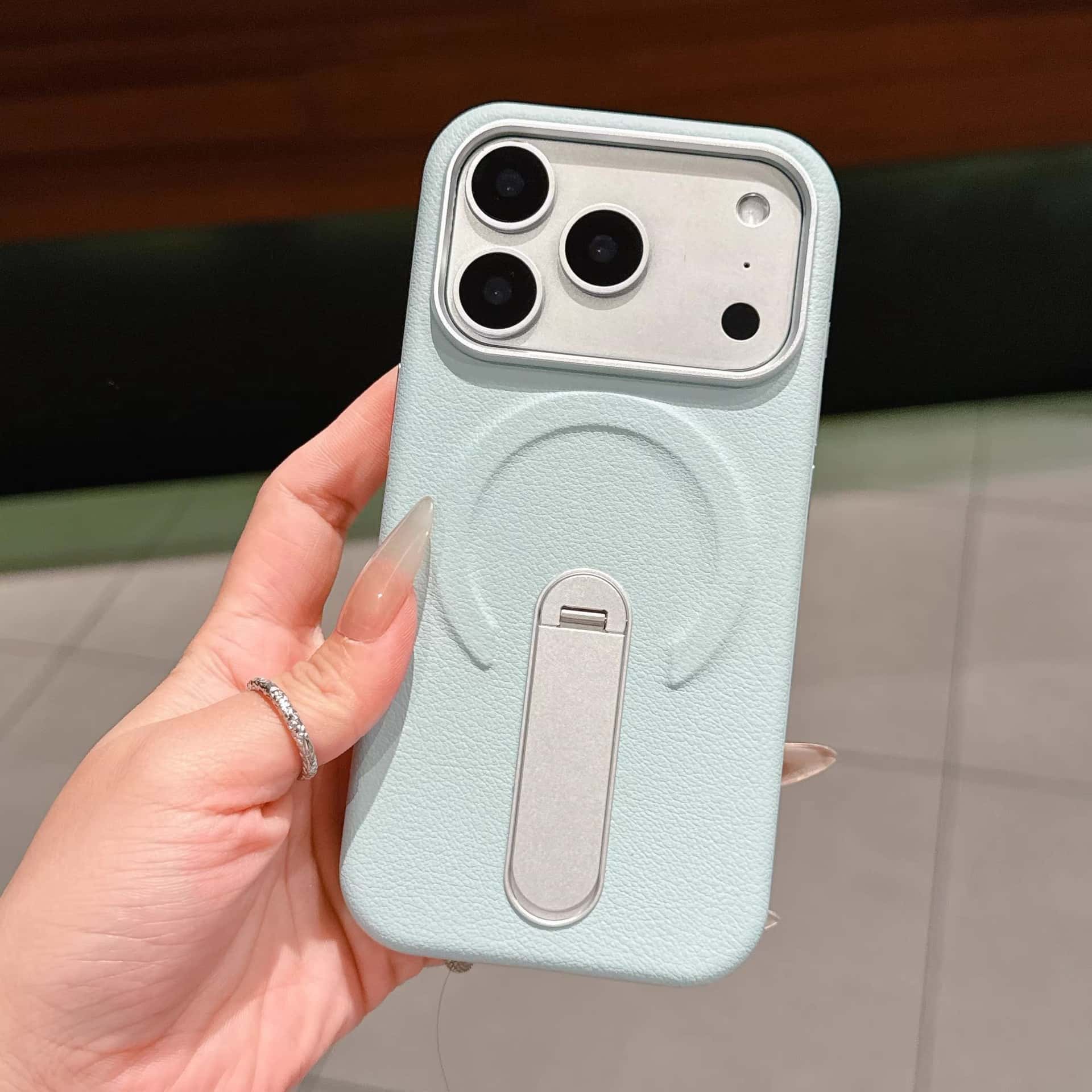 Rakuten - iPhone17ProMax 対応 ケース スマホケース 360度回転スタンド付き レザー調 耐衝撃 レンズ保護 衝撃吸収 縦横置き対応 薄型 軽量 指紋防止 磁石対応